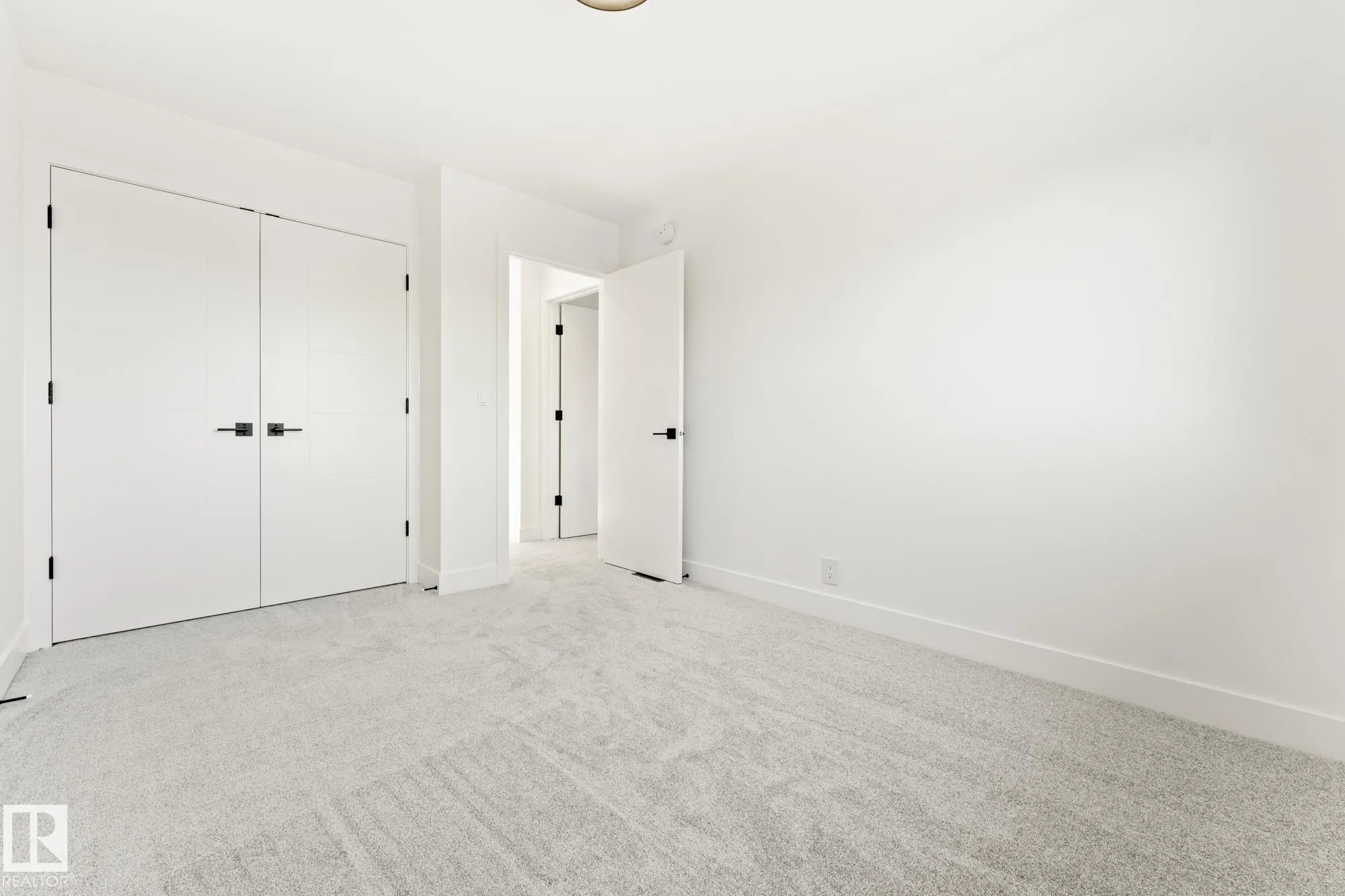 103 Newbury Ci