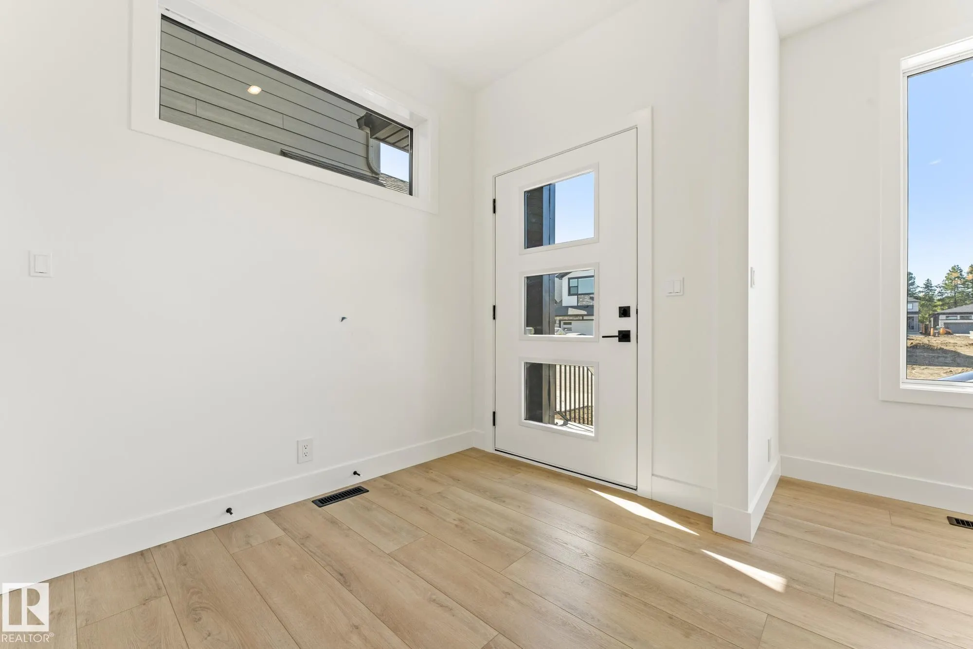 103 Newbury Ci