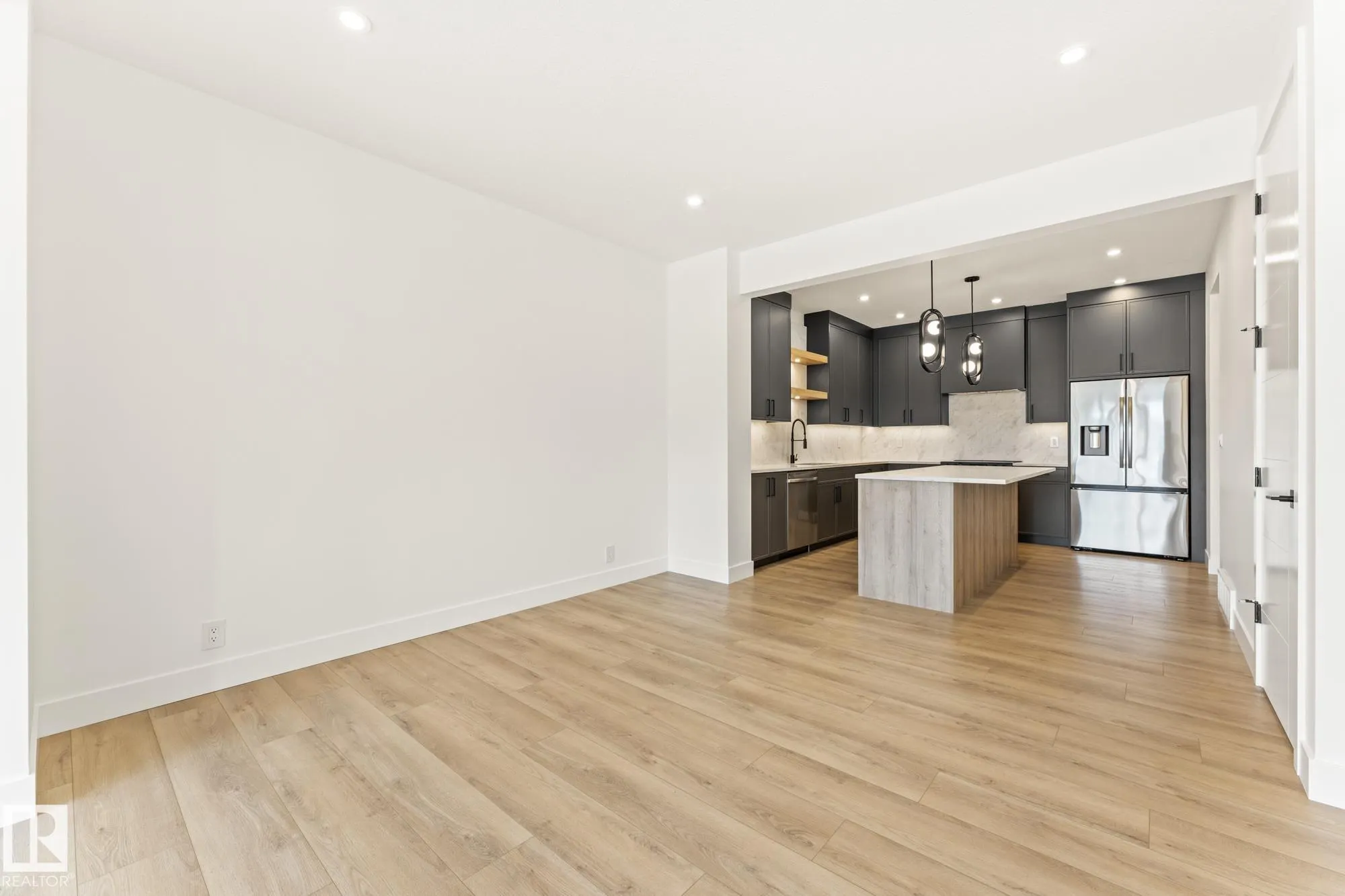 103 Newbury Ci