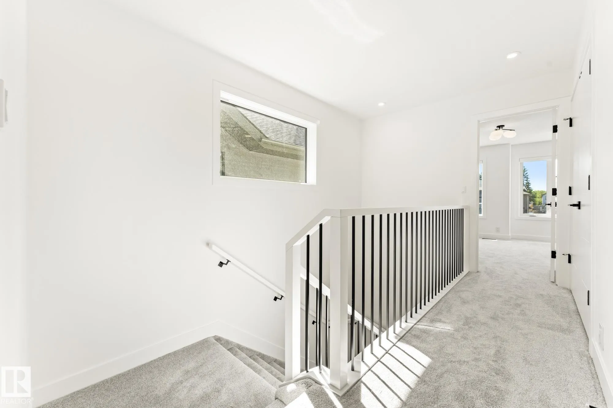 103 Newbury Ci
