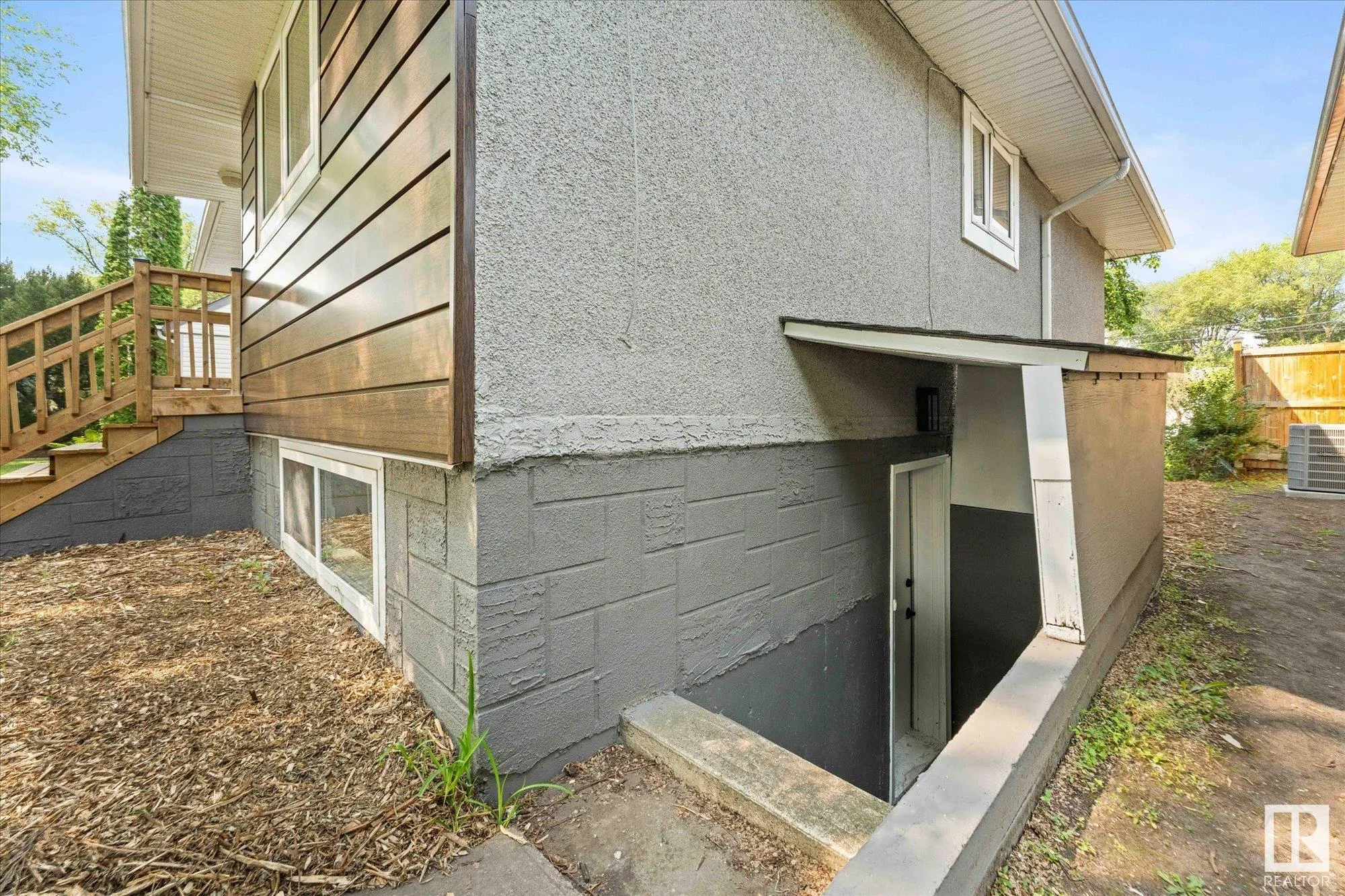 10112 81 Street