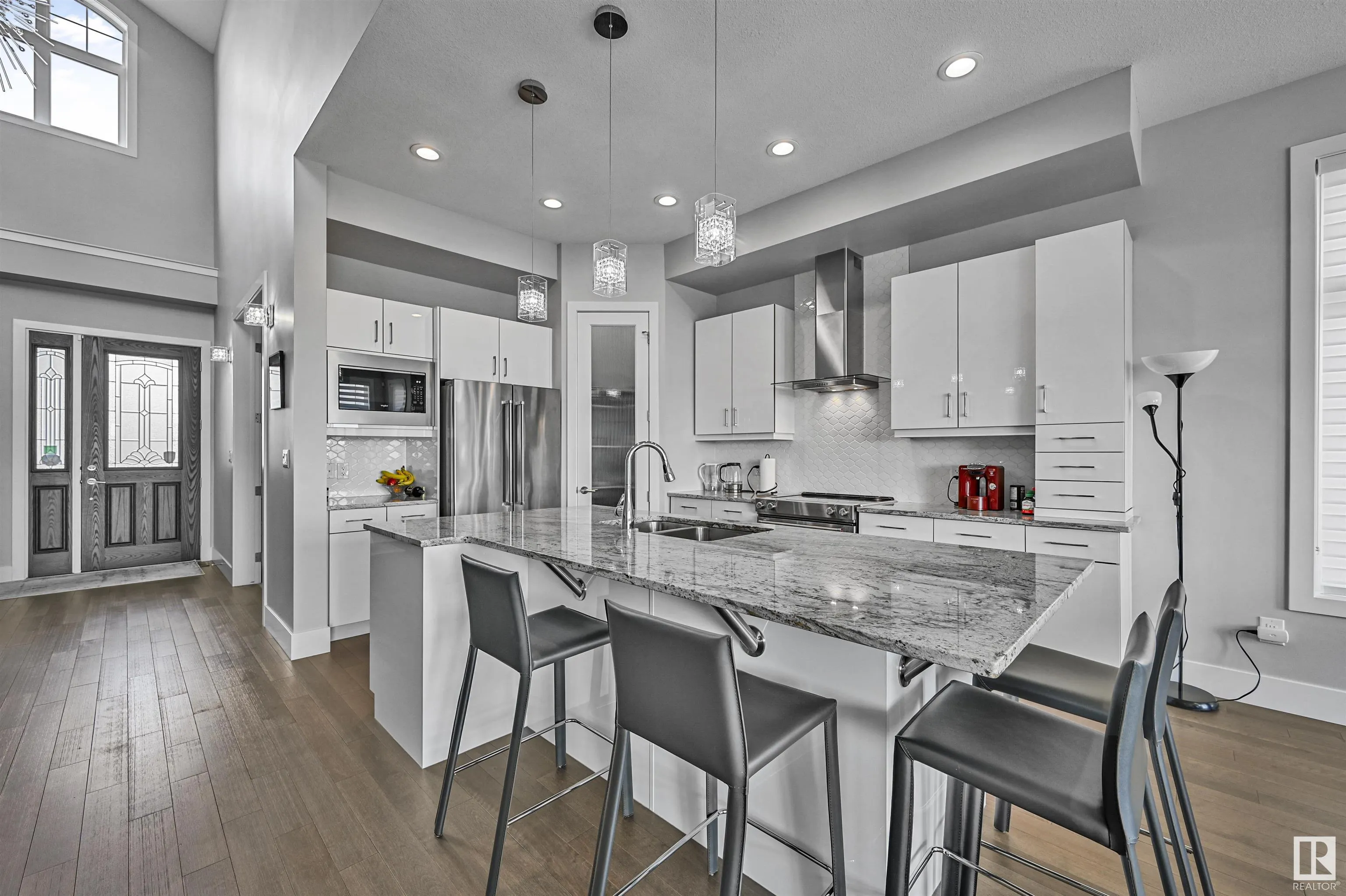 1025 HUCKELL Place