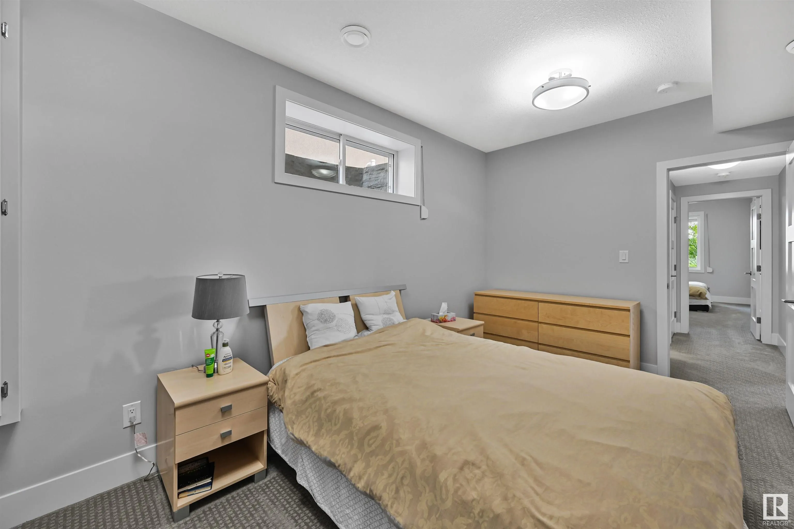 1025 HUCKELL Place