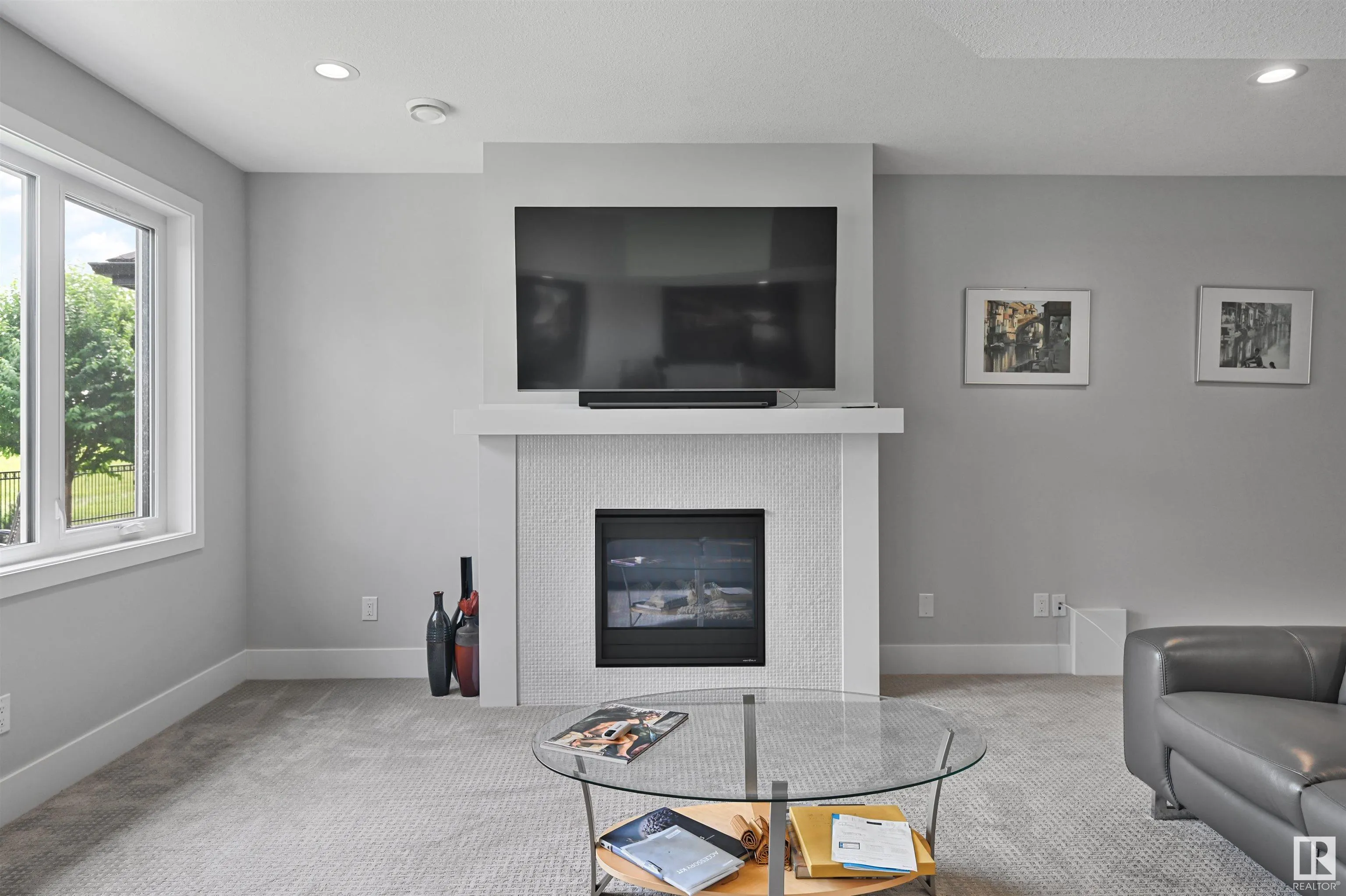 1025 HUCKELL Place