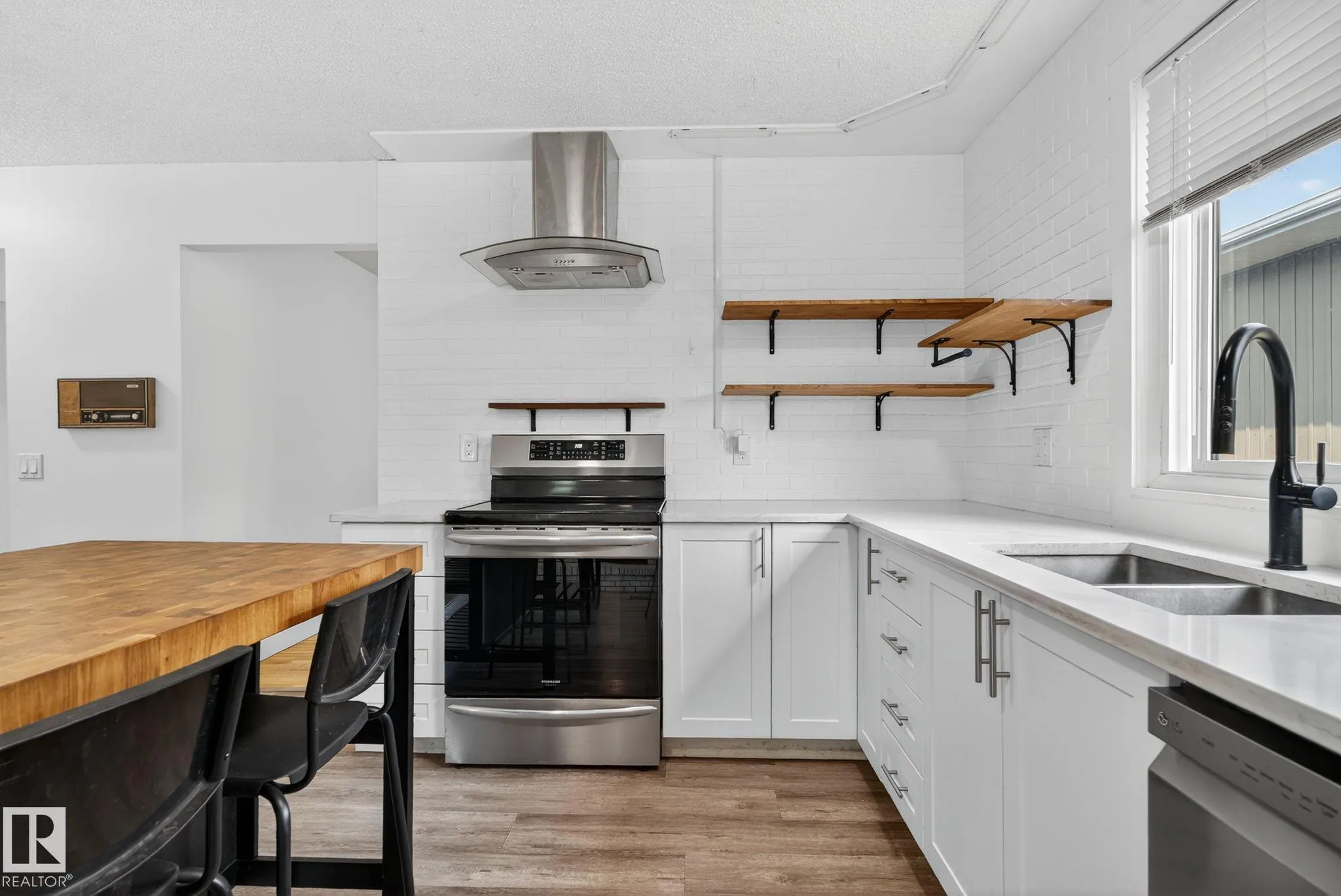 133 GARNET Road