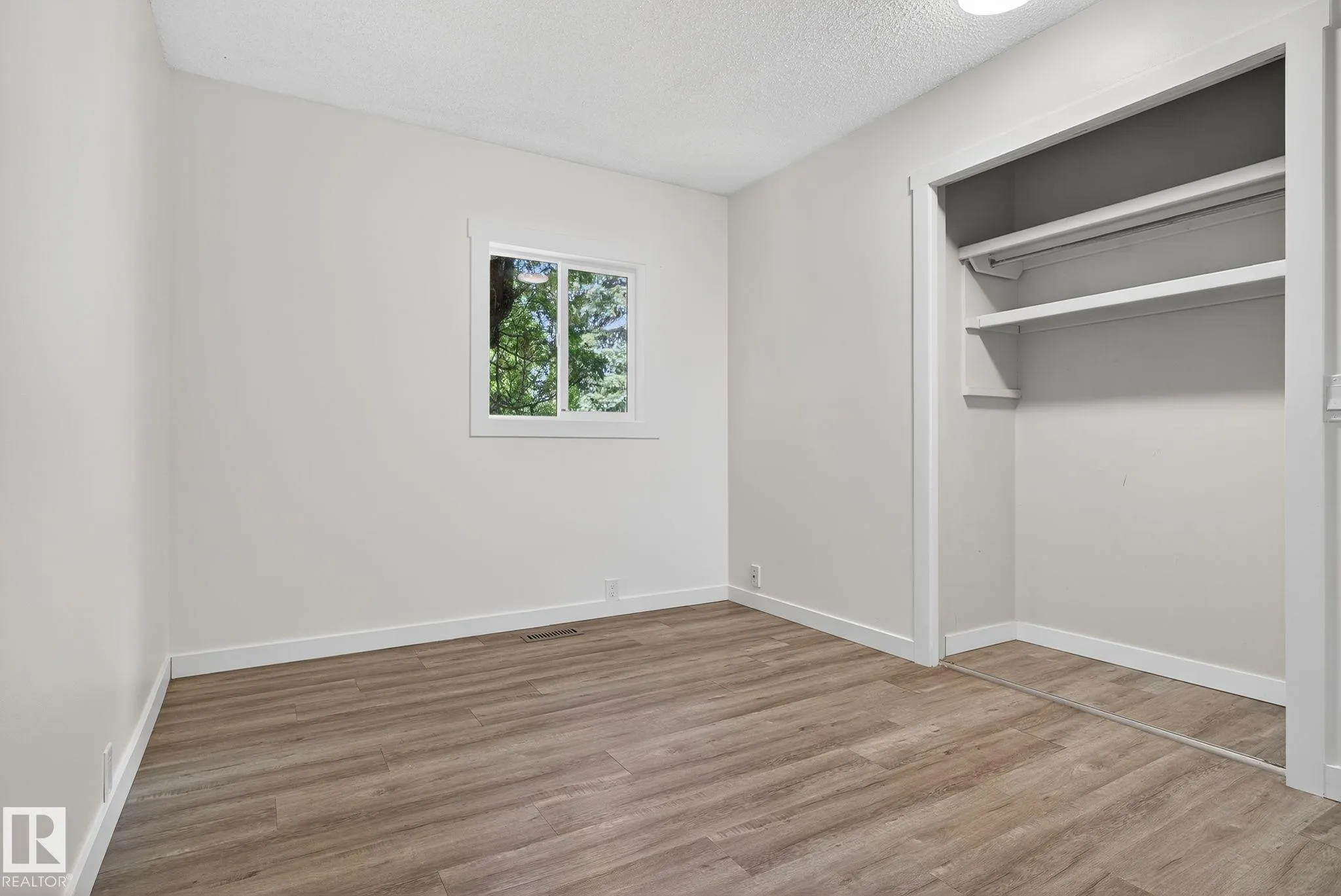 133 GARNET Road