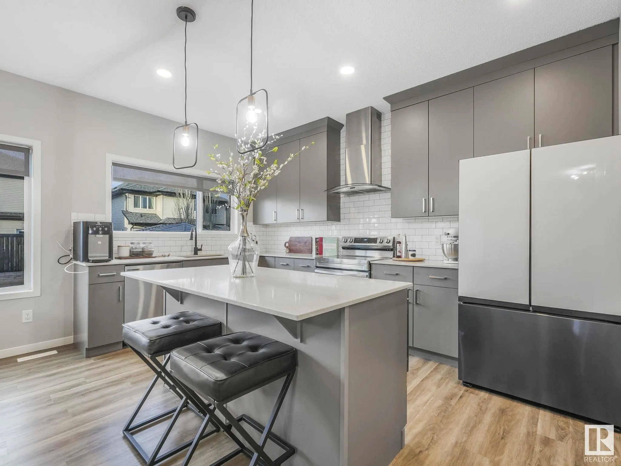 10 AUTUMNWOOD Crescent
