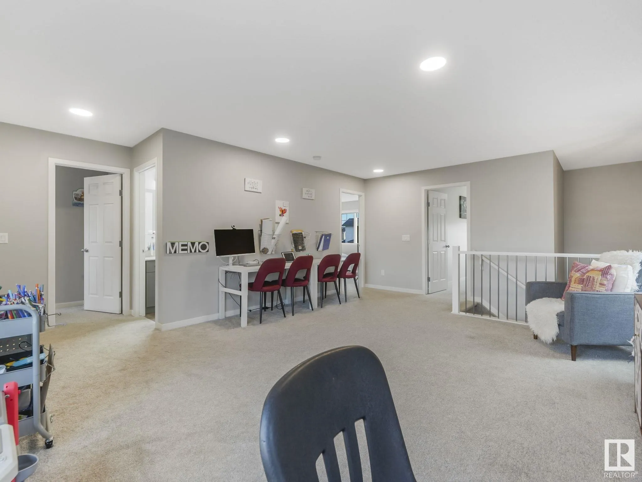 10 AUTUMNWOOD Crescent