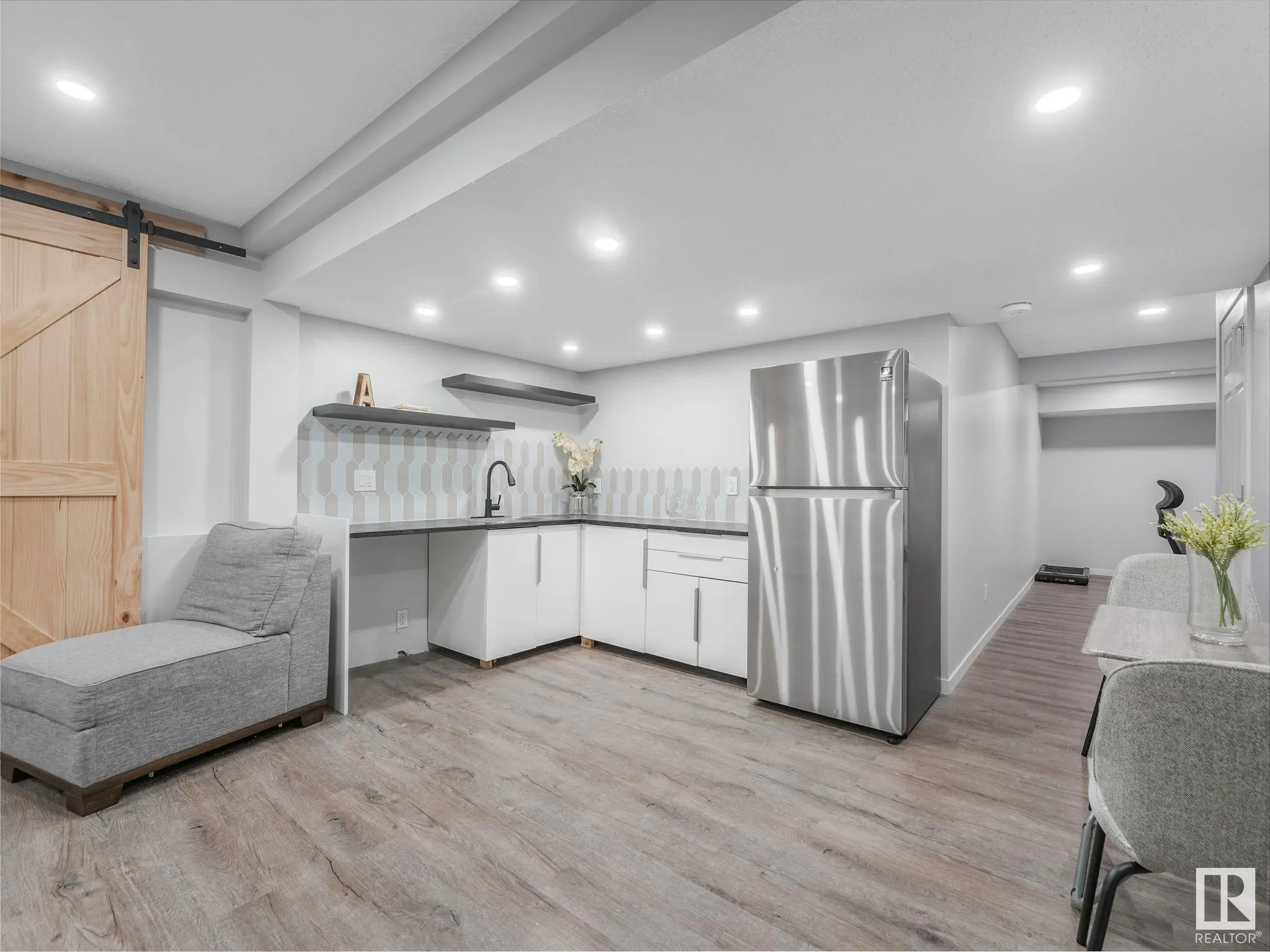 10 AUTUMNWOOD Crescent