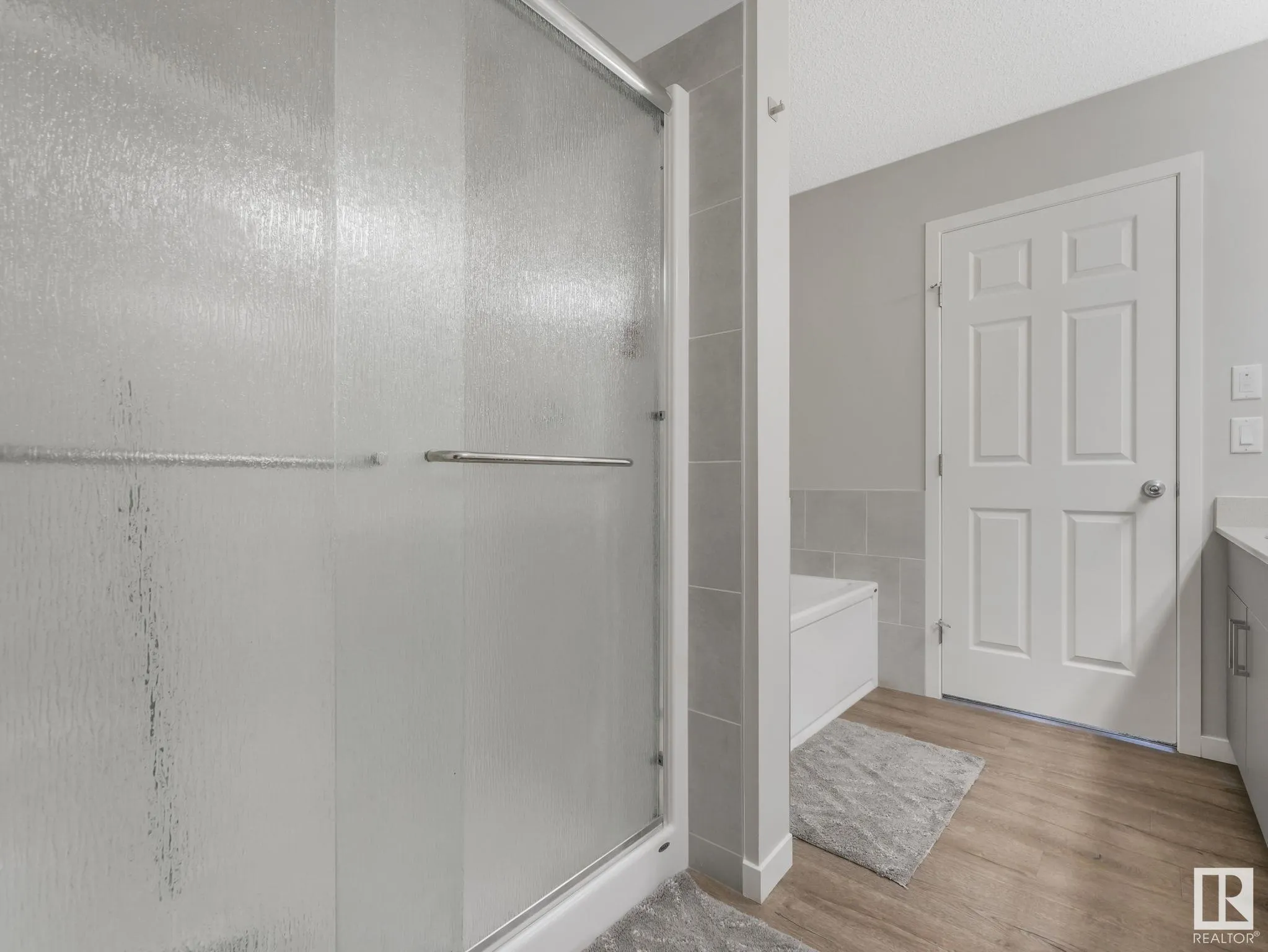 10 AUTUMNWOOD Crescent