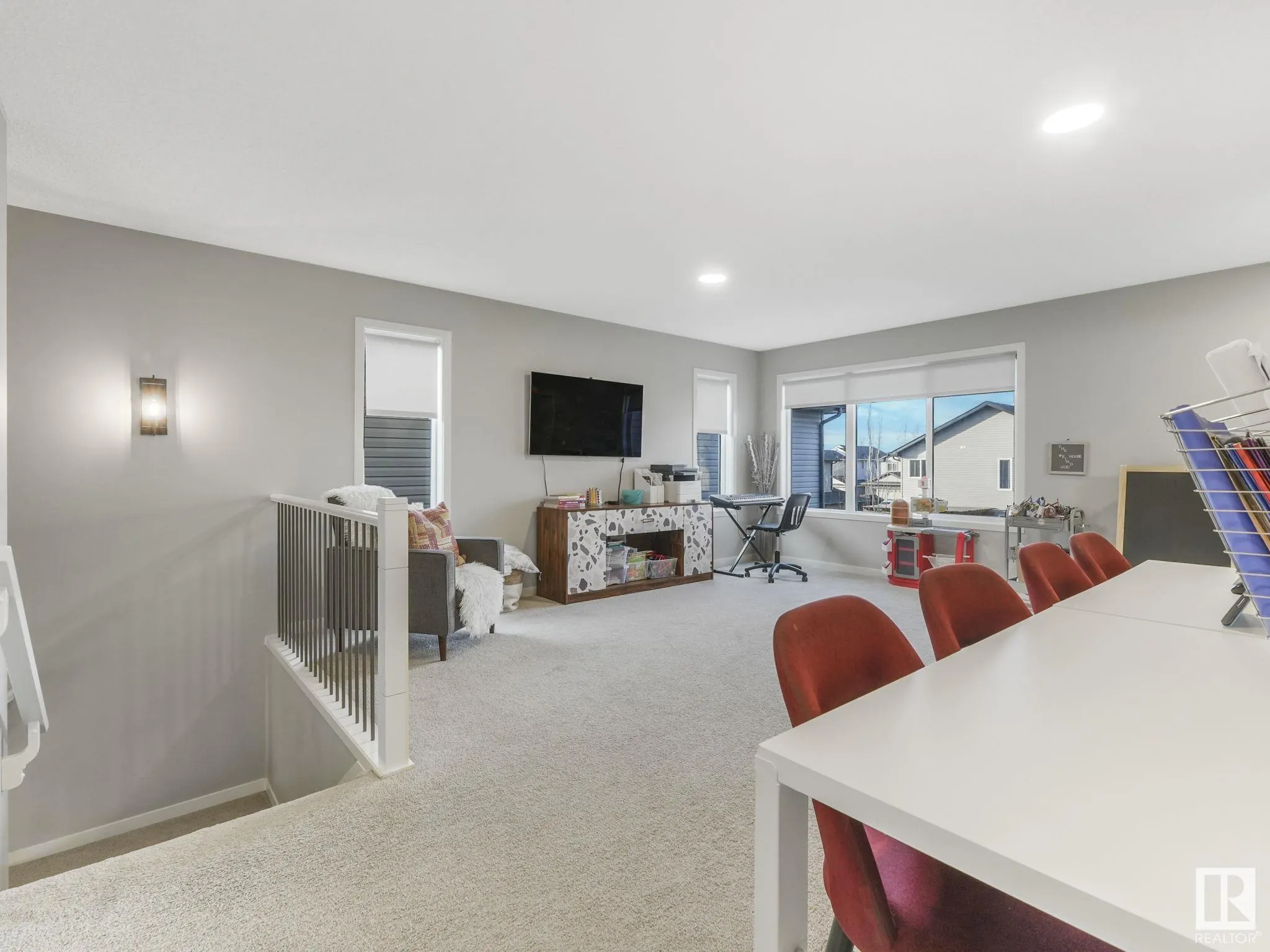 10 AUTUMNWOOD Crescent