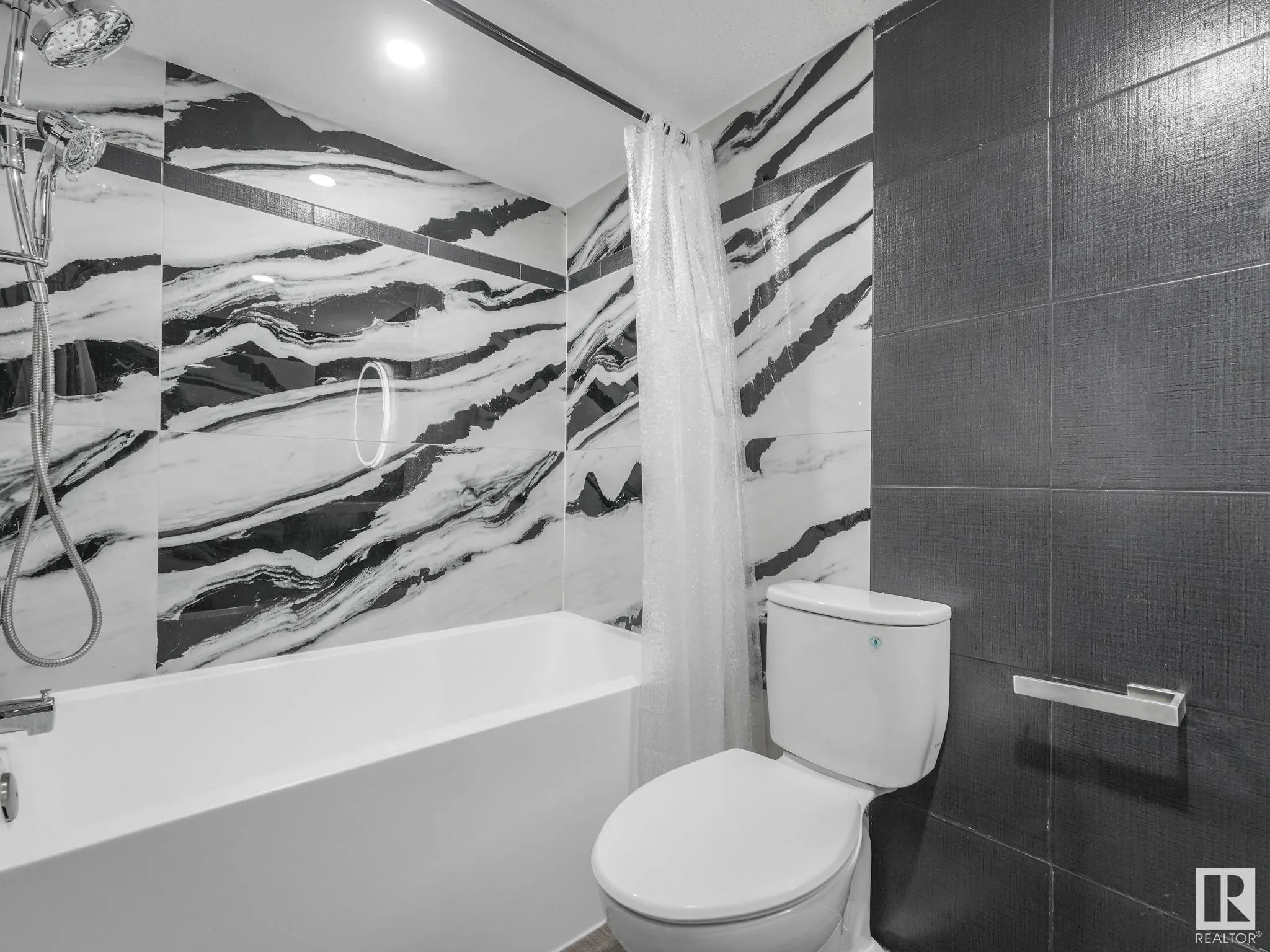10 AUTUMNWOOD Crescent
