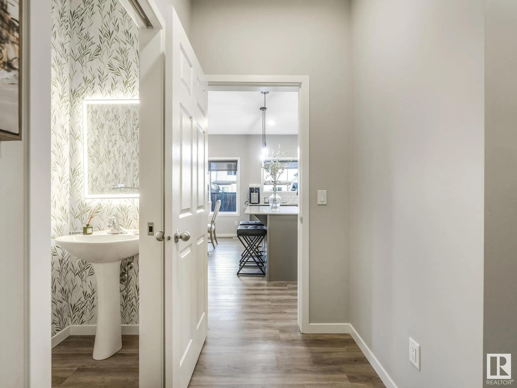 10 AUTUMNWOOD Crescent