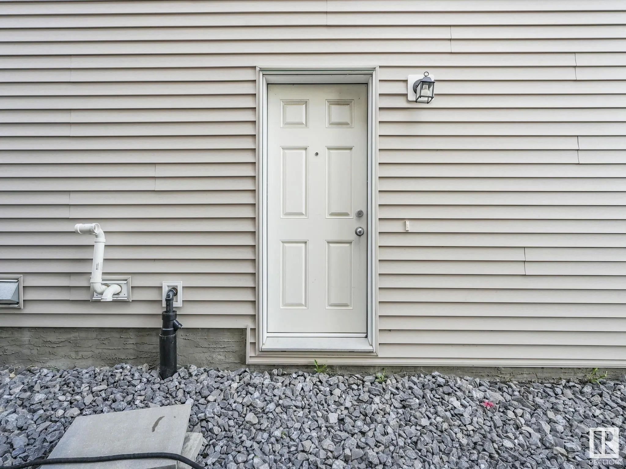 10 AUTUMNWOOD Crescent