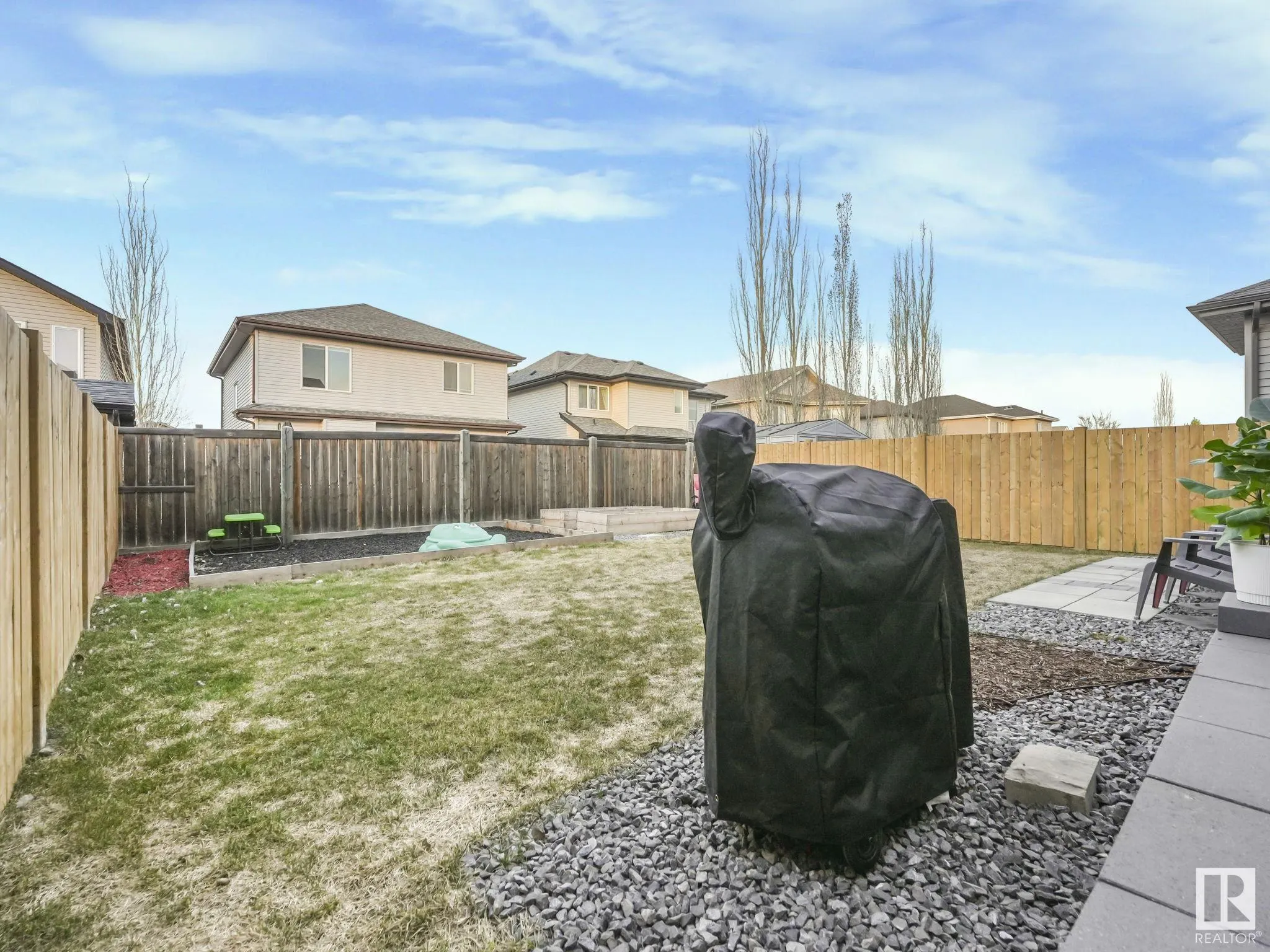 10 AUTUMNWOOD Crescent