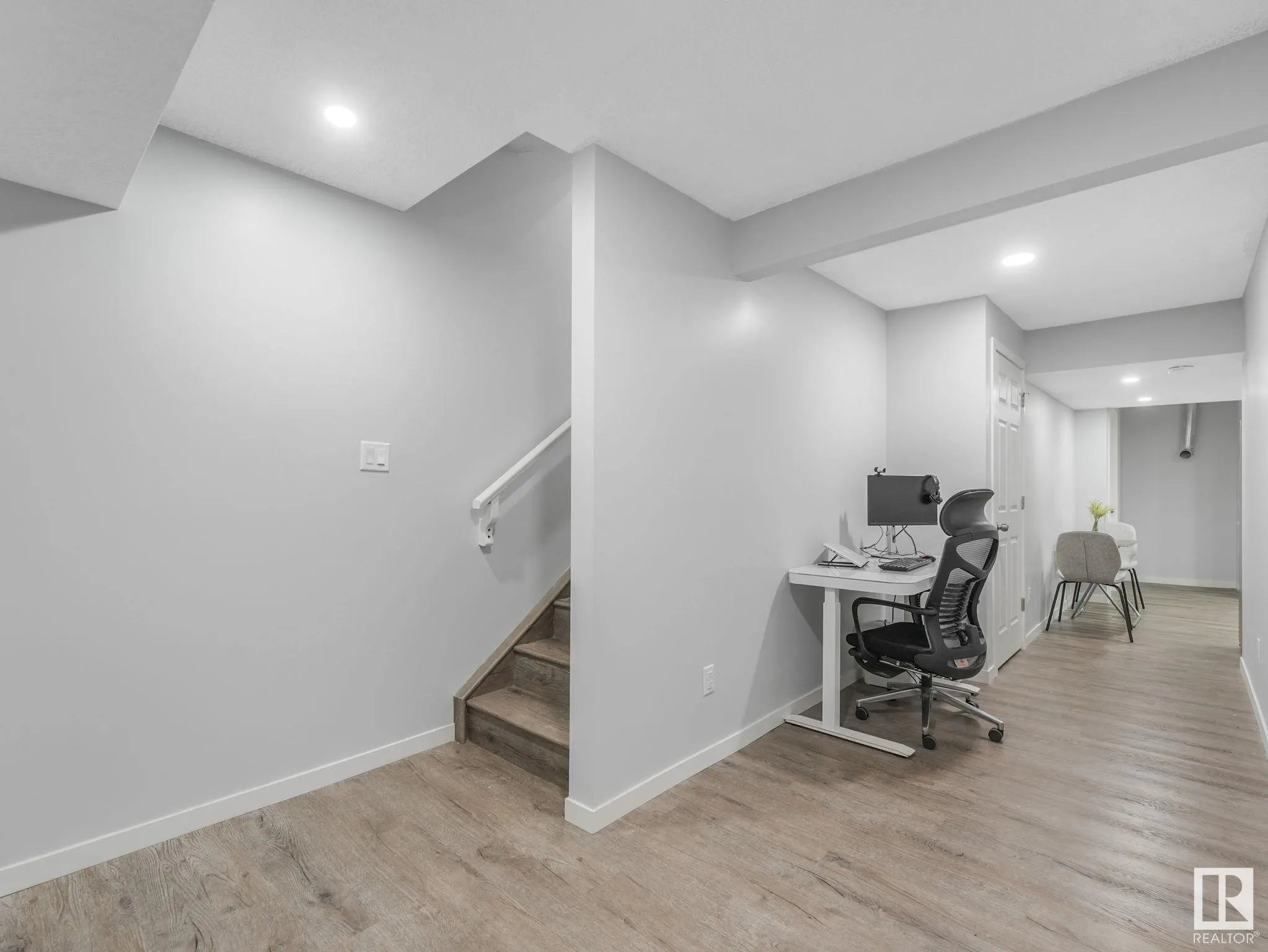 10 AUTUMNWOOD Crescent