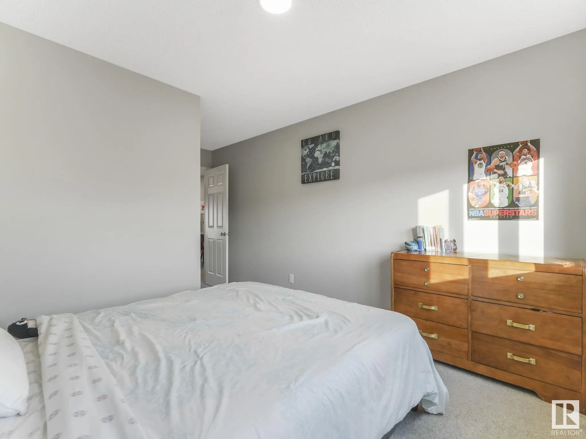 10 AUTUMNWOOD Crescent