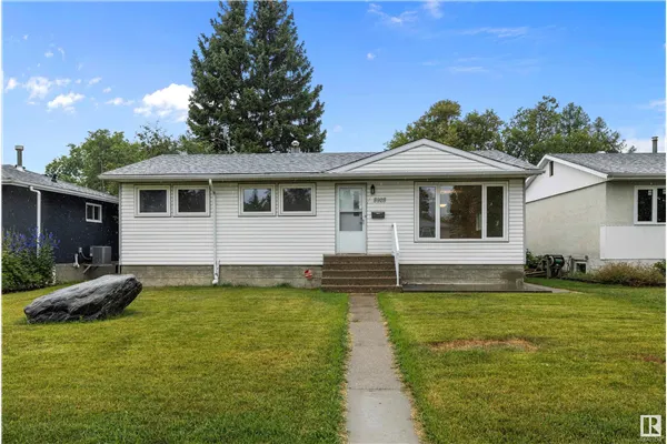 8928 147 st