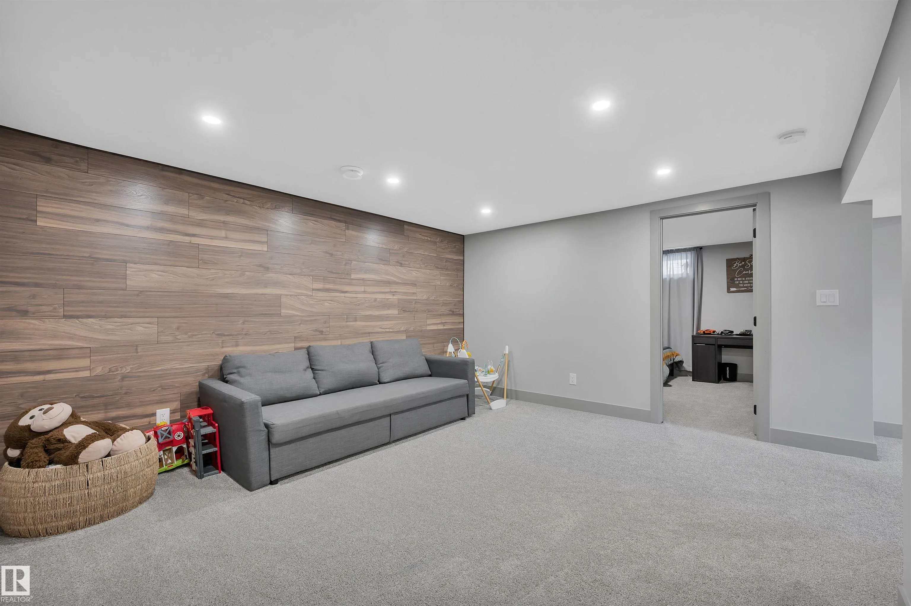 550 ALDER Avenue