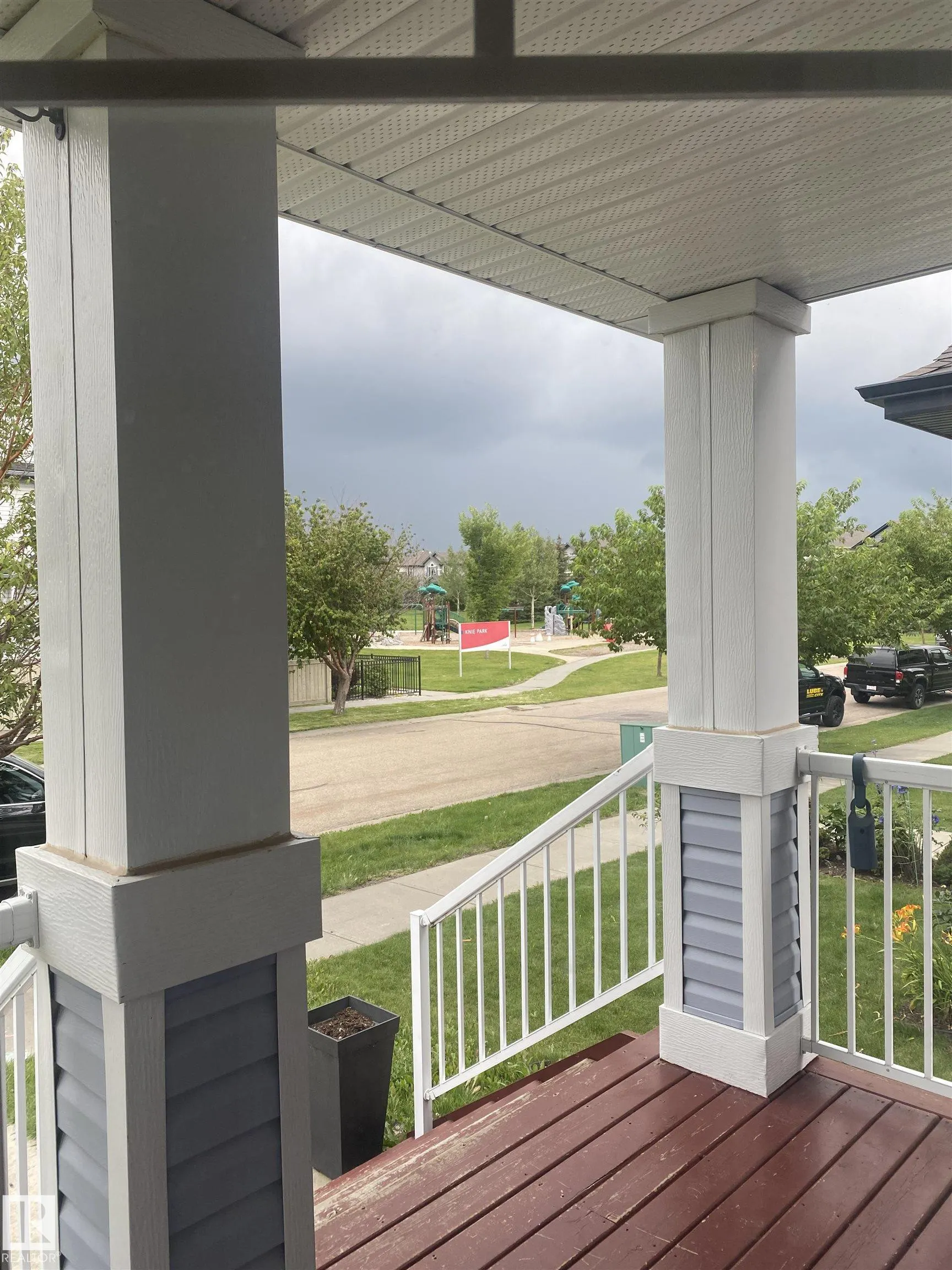222 SCHUBERT Street