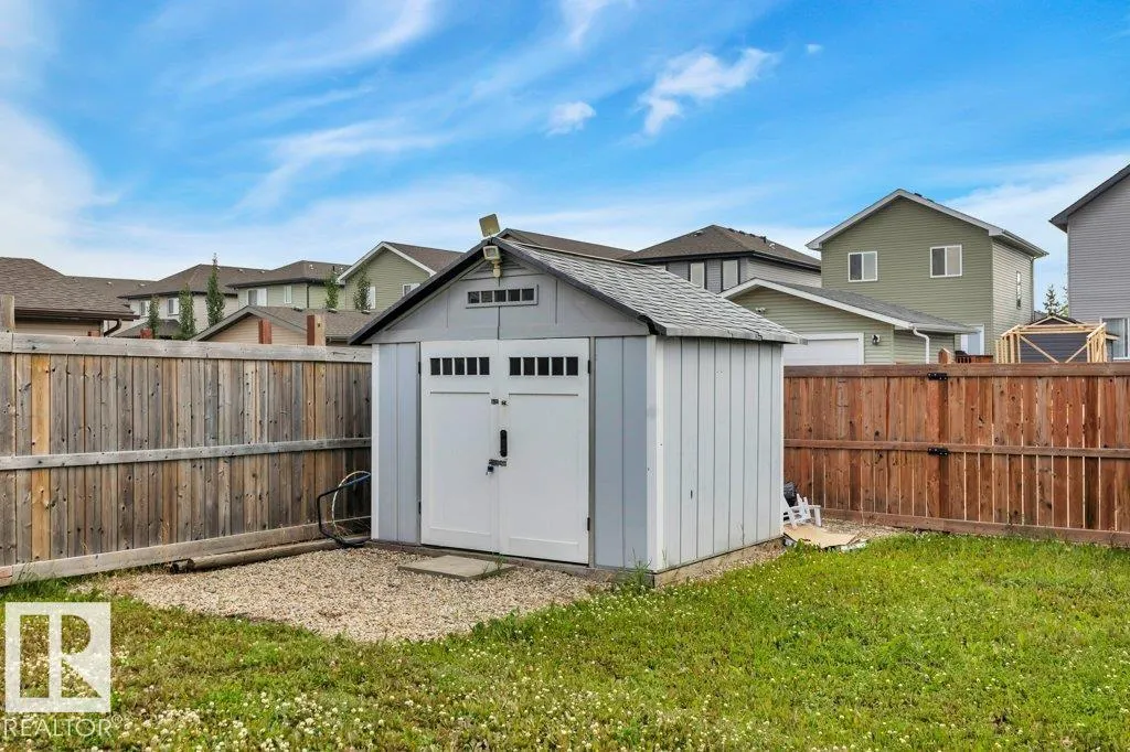 222 SCHUBERT Street