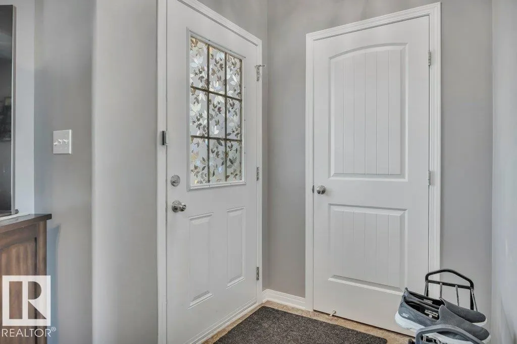 222 SCHUBERT Street