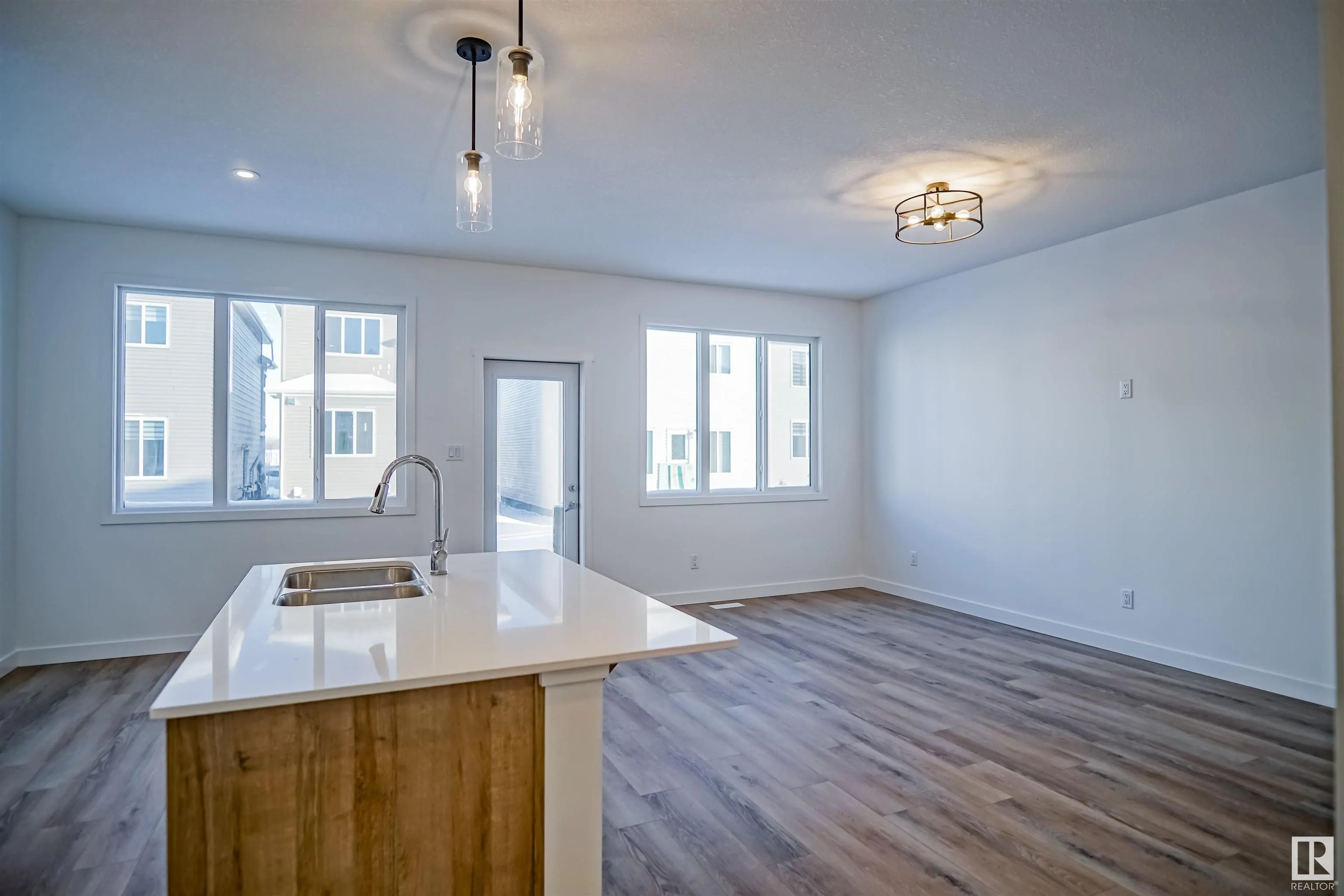 1728 WESTERRA Wynd