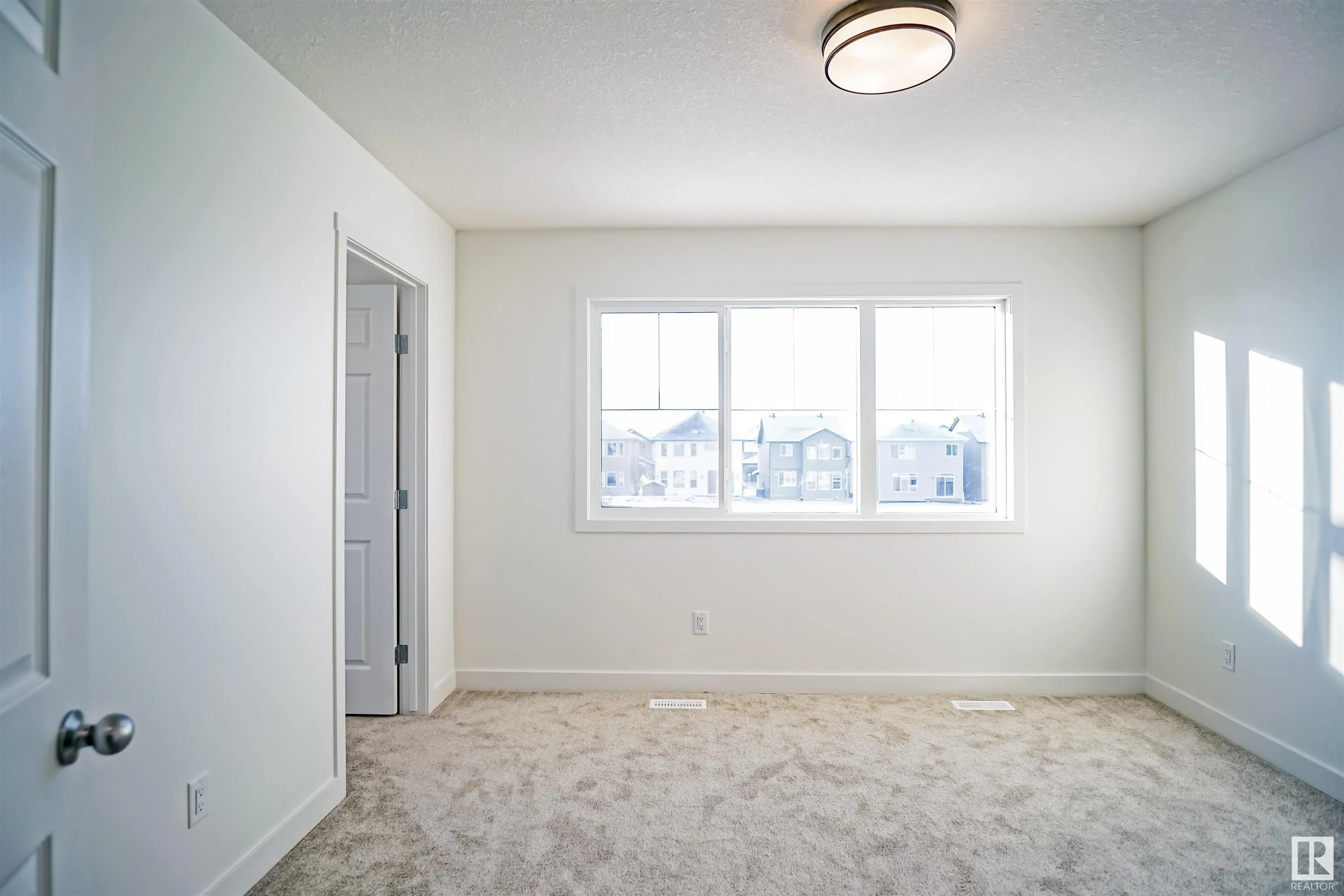 1728 WESTERRA Wynd