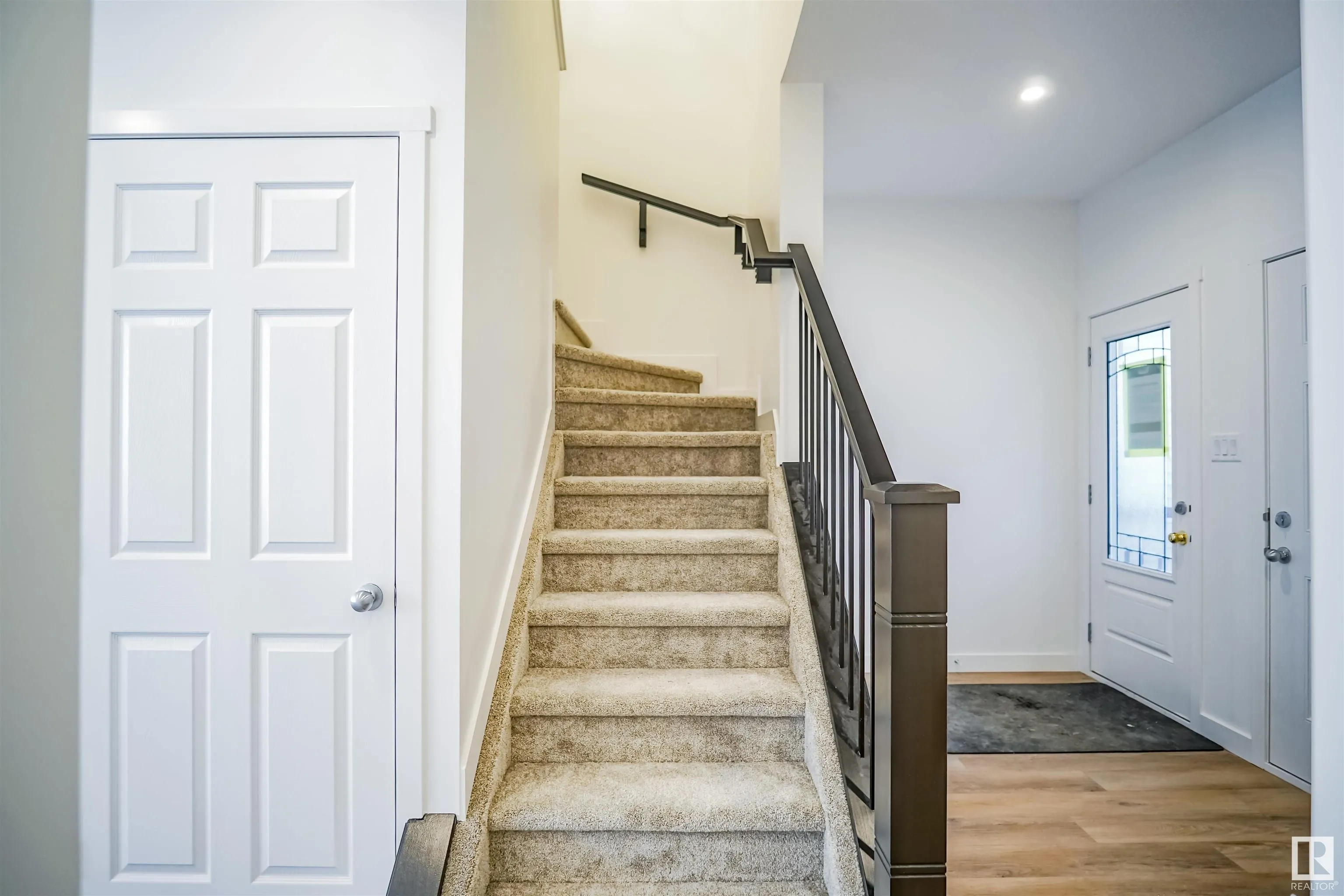 1728 WESTERRA Wynd
