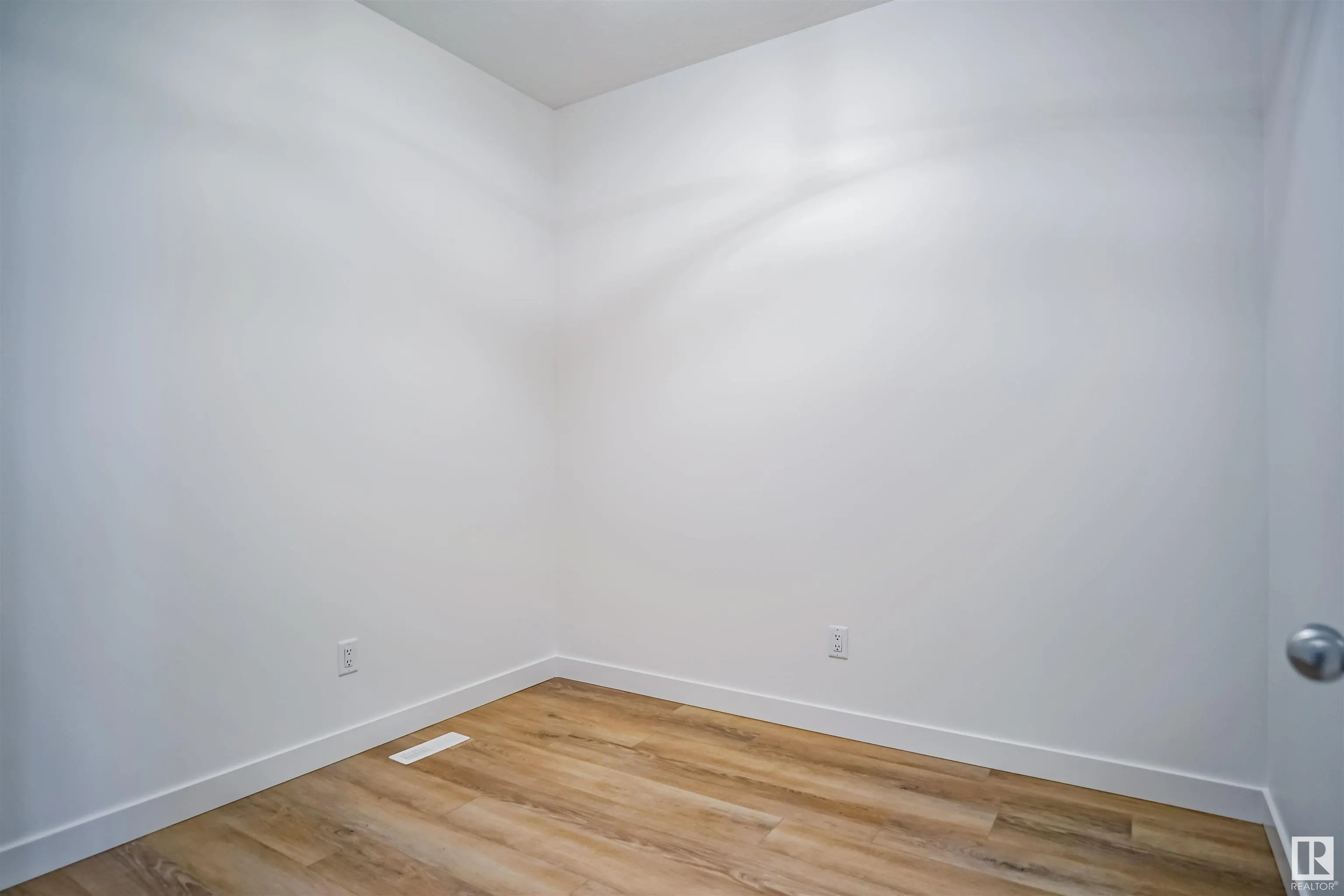 1728 WESTERRA Wynd