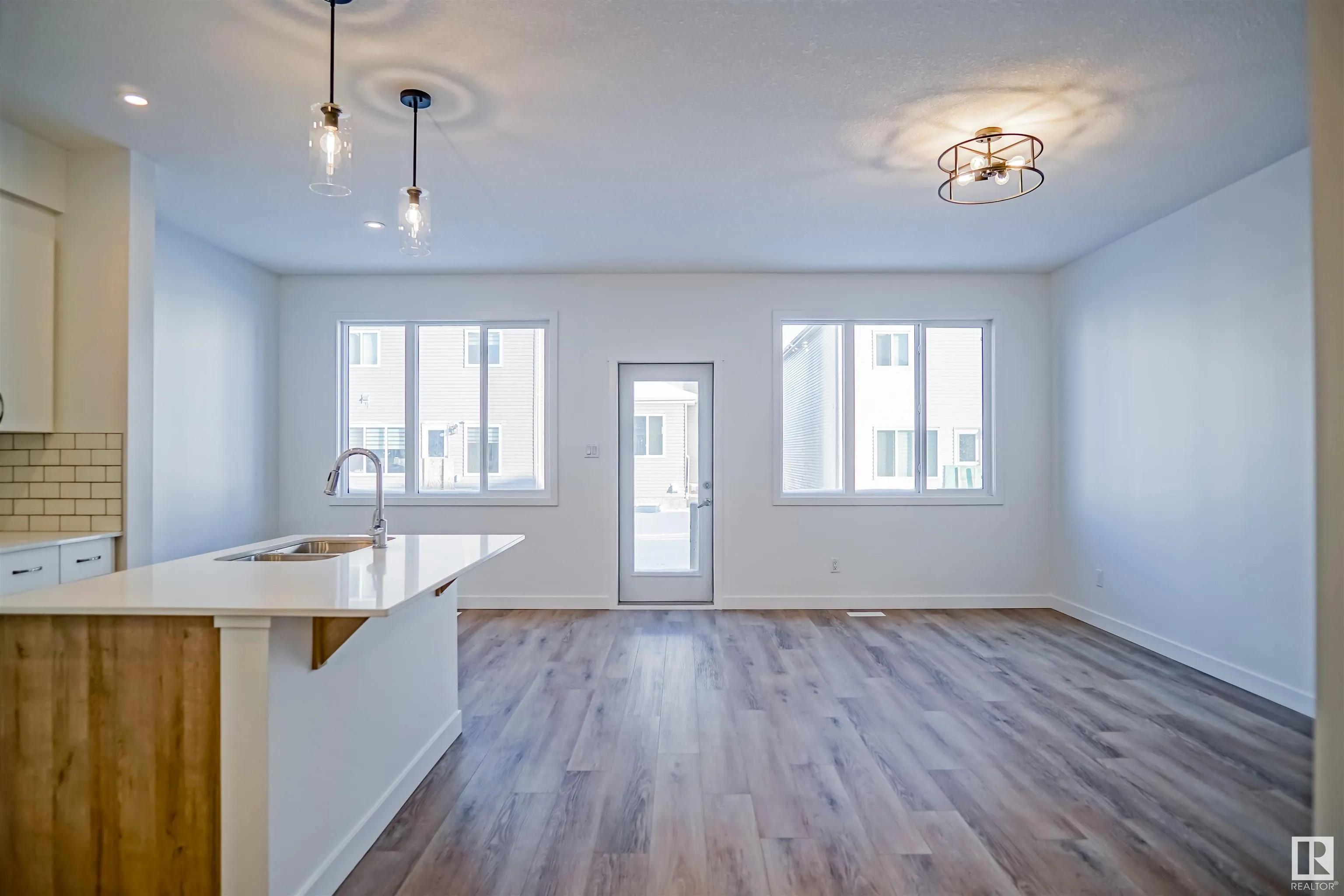 1728 WESTERRA Wynd