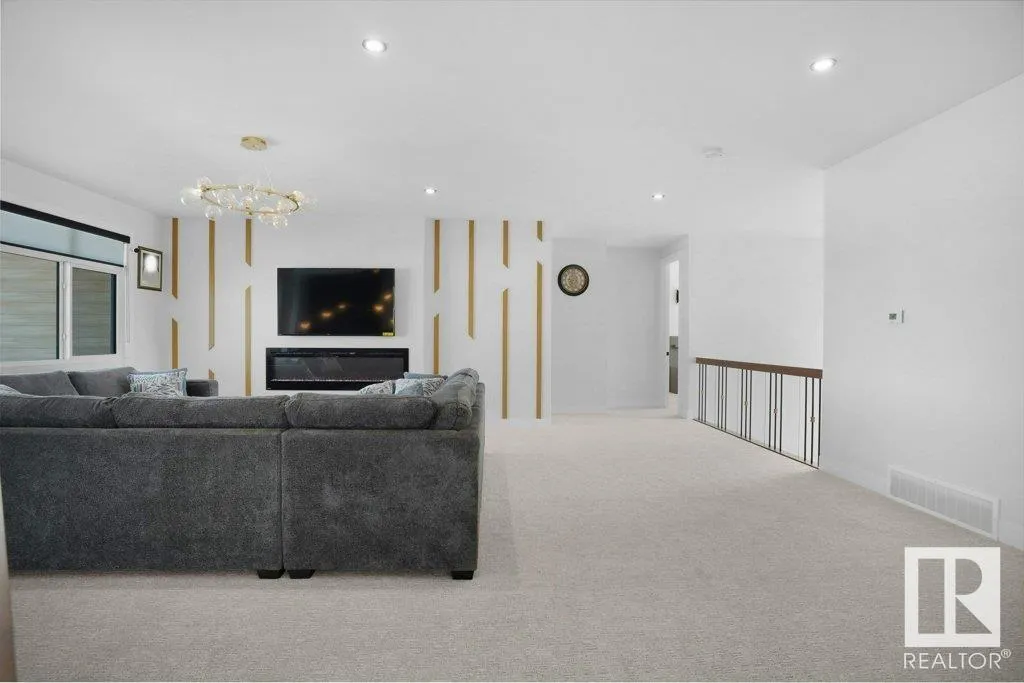 5104 WOOLSEY Link