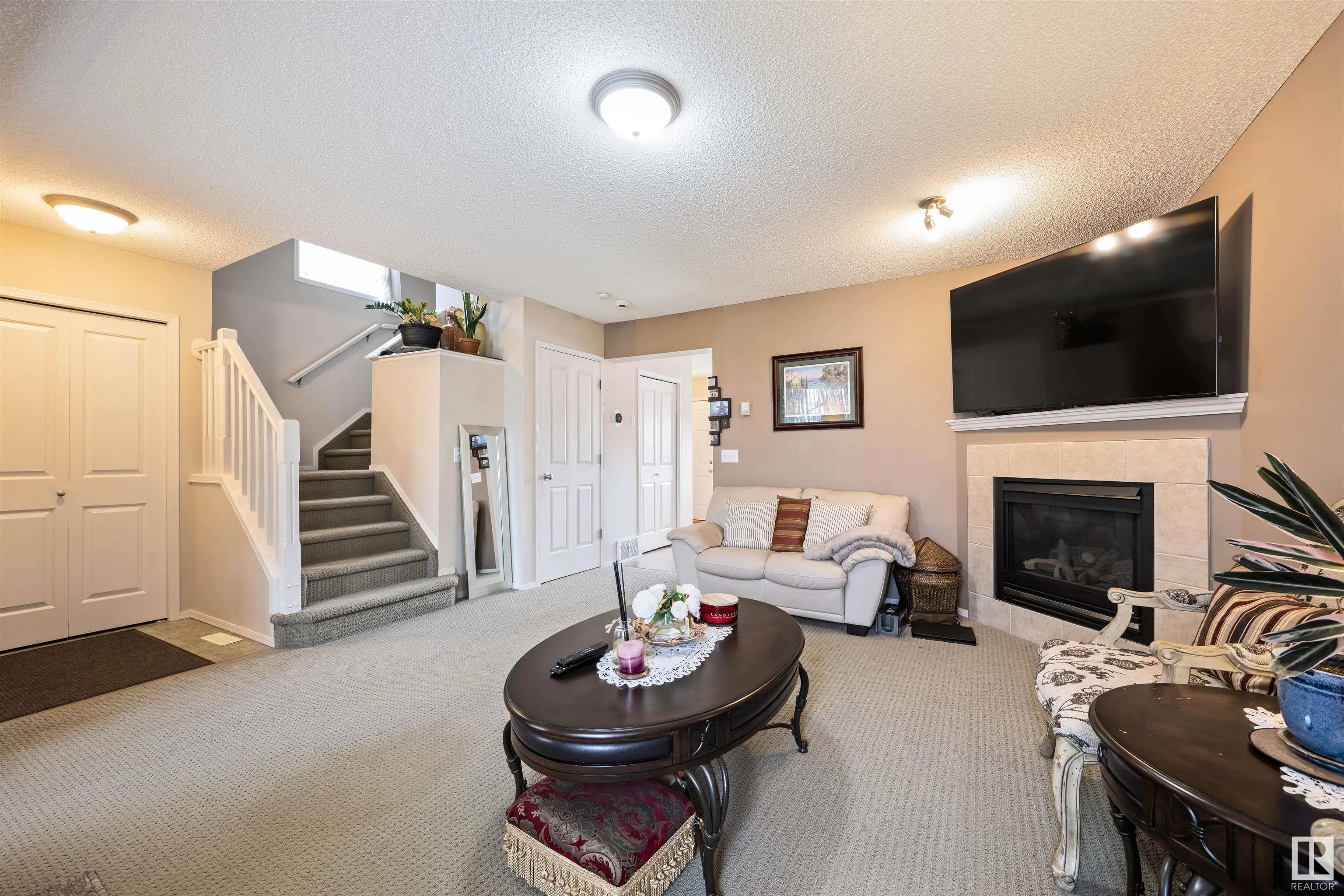 9210 SCOTT Lane