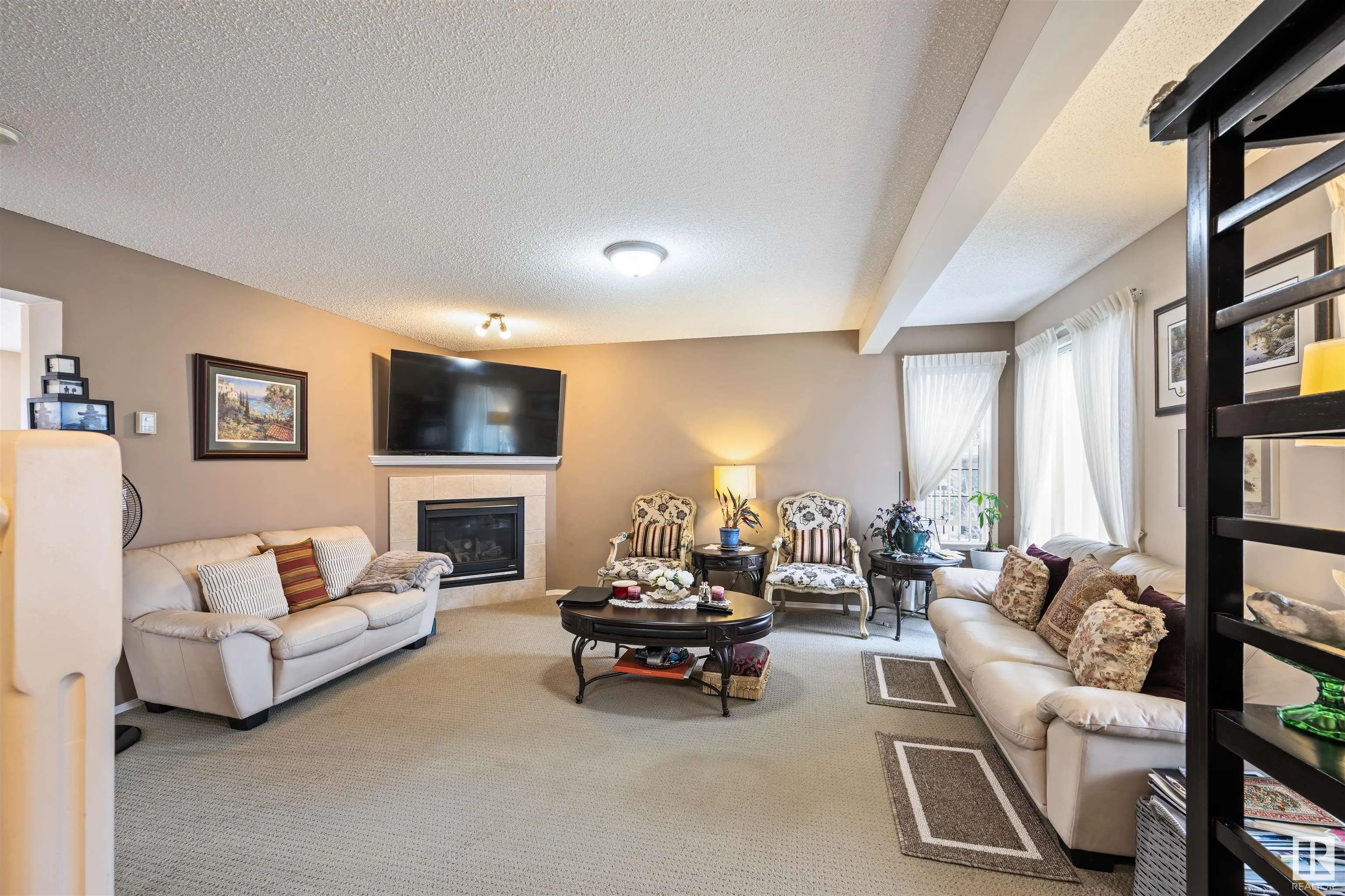 9210 SCOTT Lane