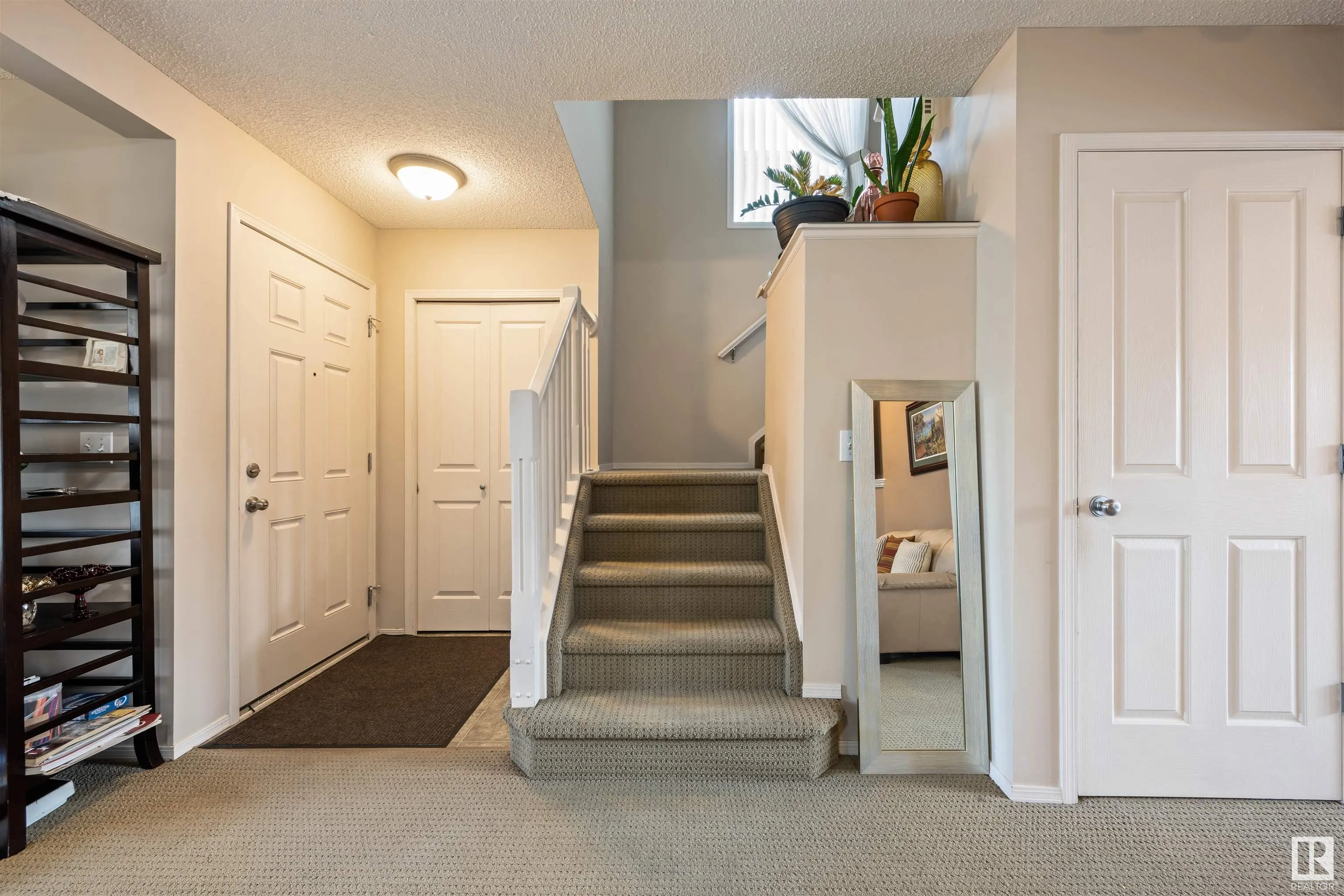 9210 SCOTT Lane