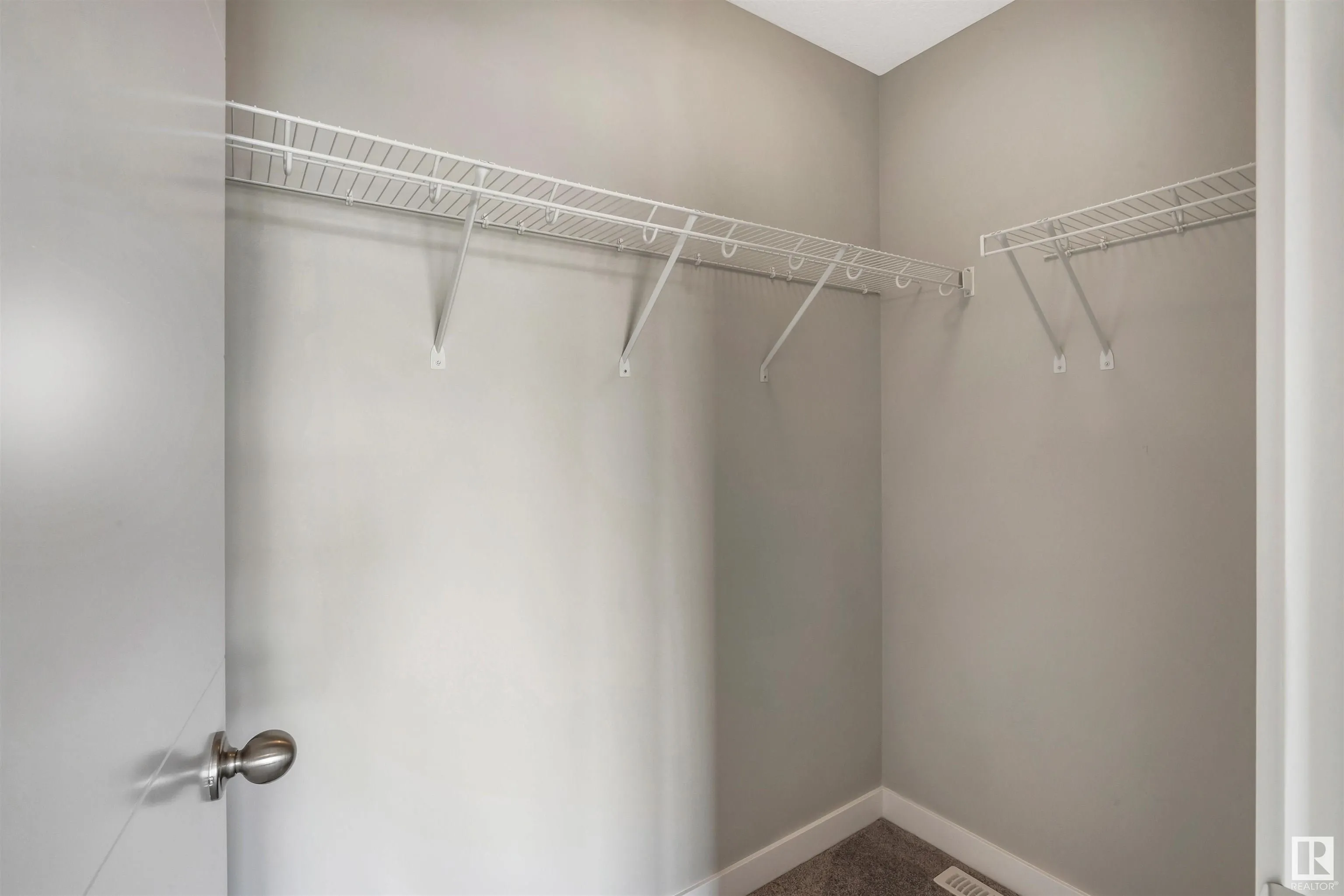 600 BELLEROSE Drive