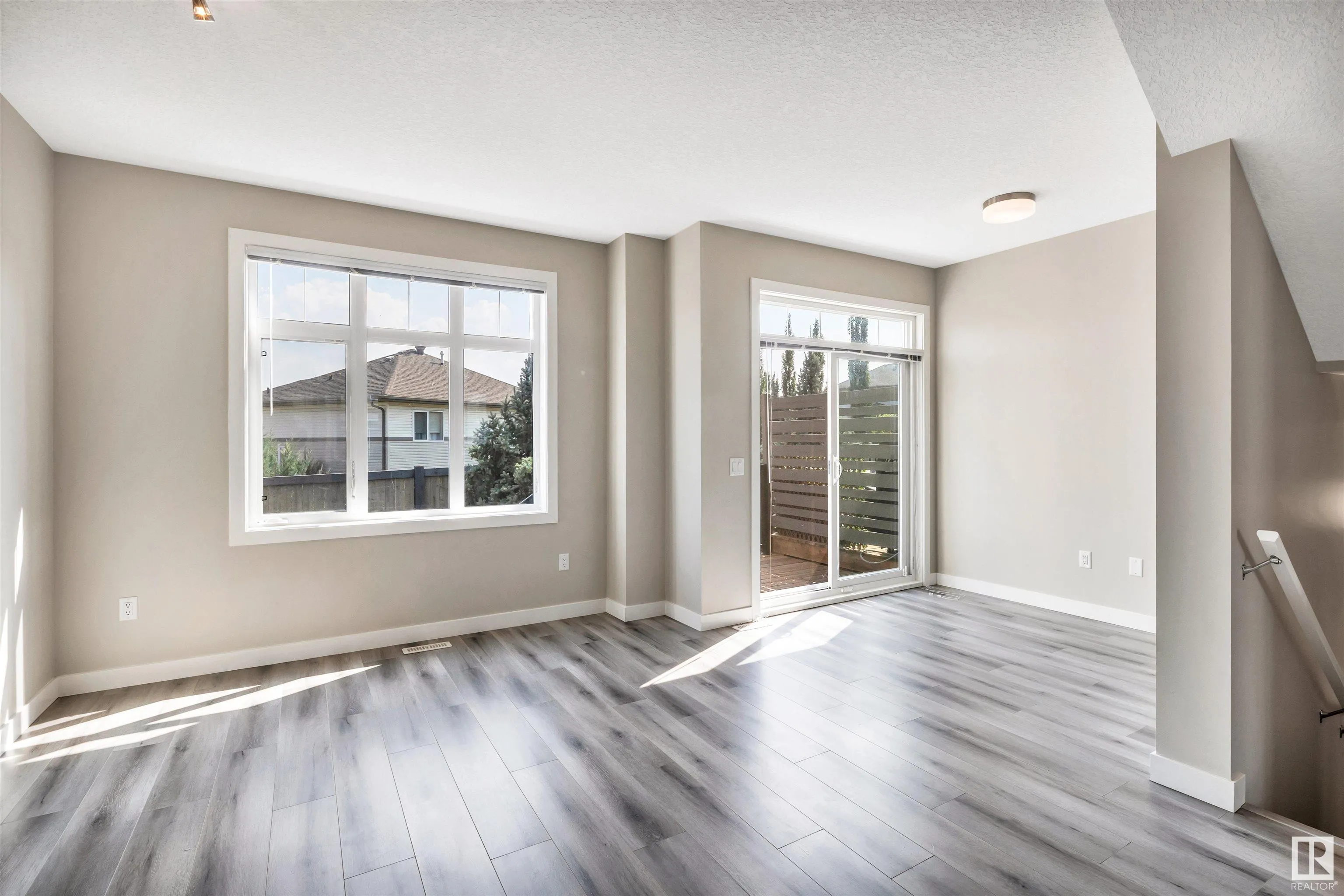 600 BELLEROSE Drive