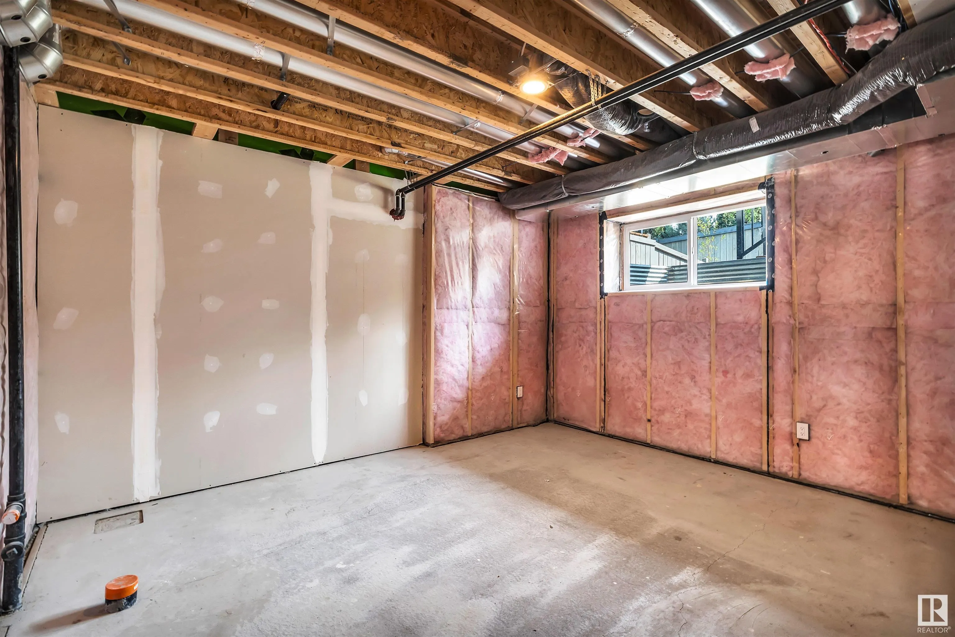 600 BELLEROSE Drive