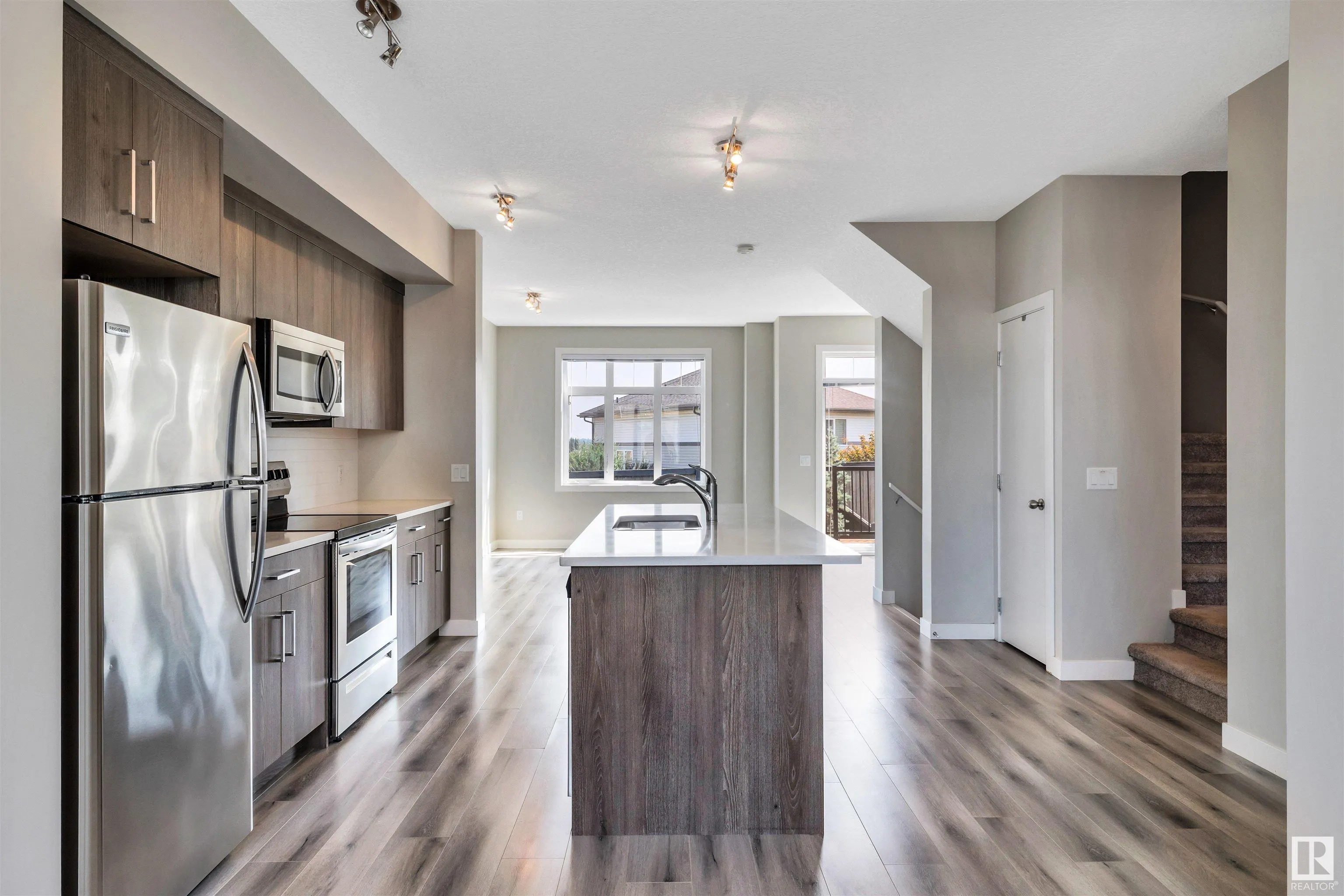 600 BELLEROSE Drive