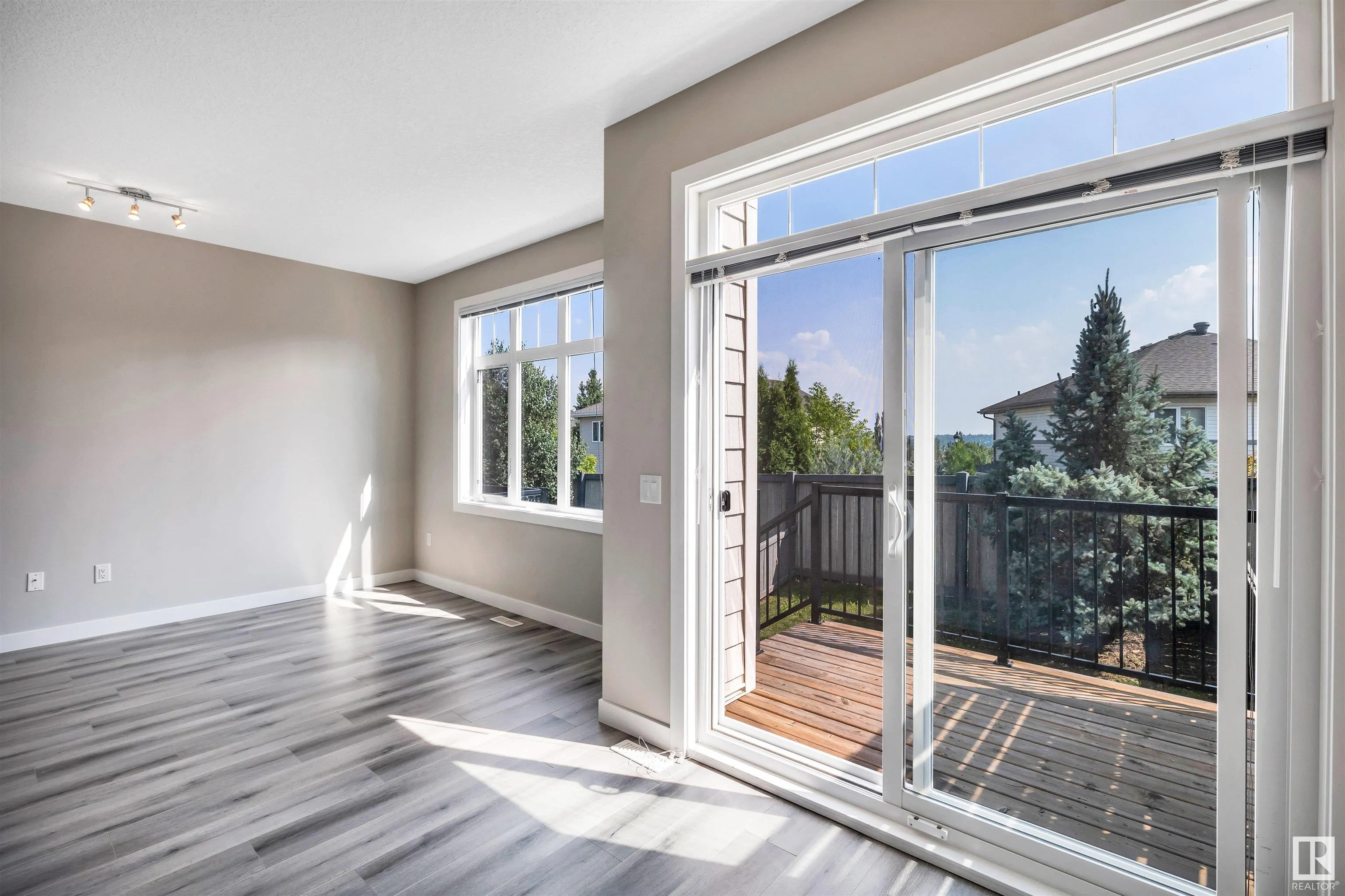 600 BELLEROSE Drive