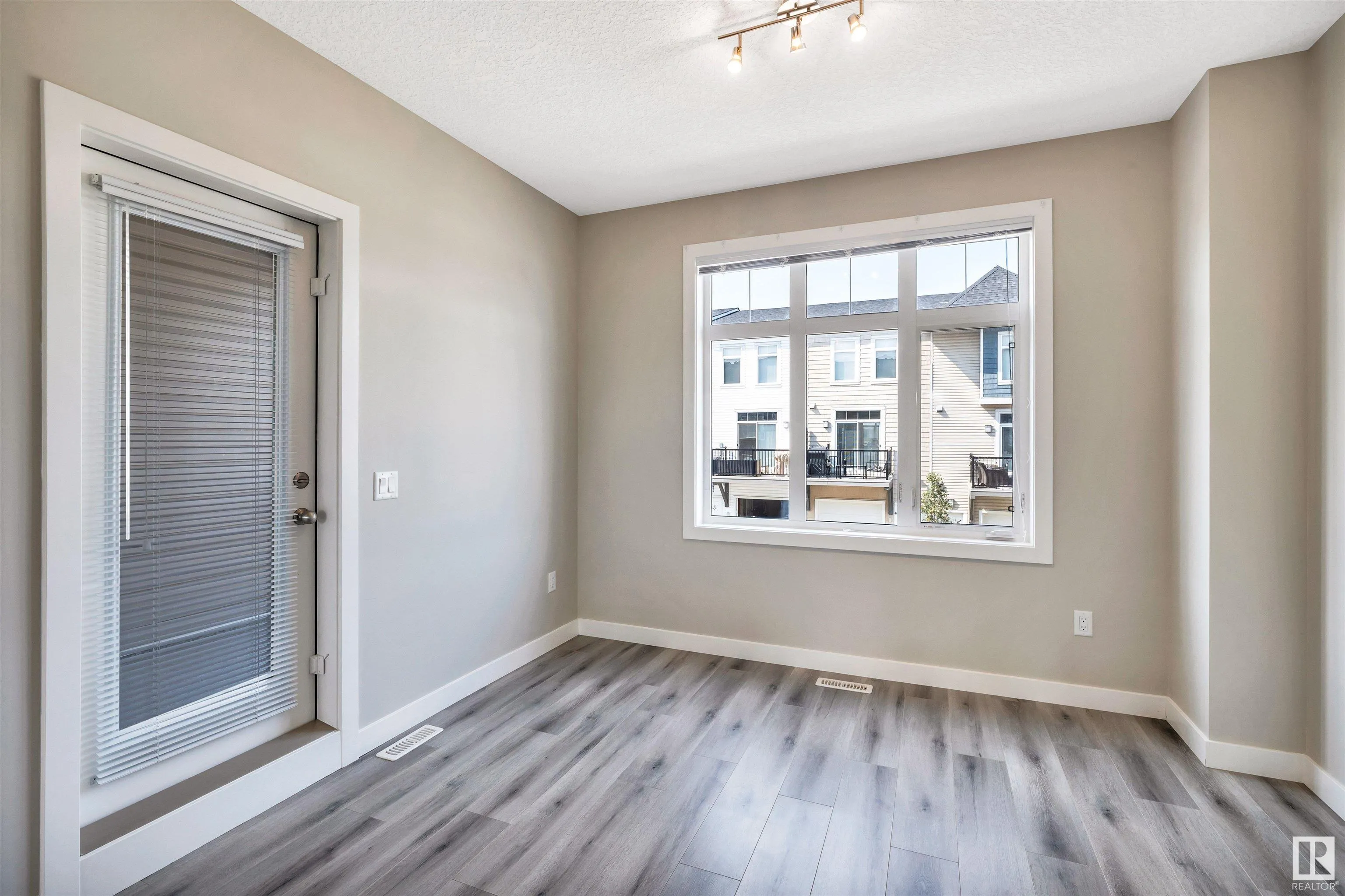 600 BELLEROSE Drive