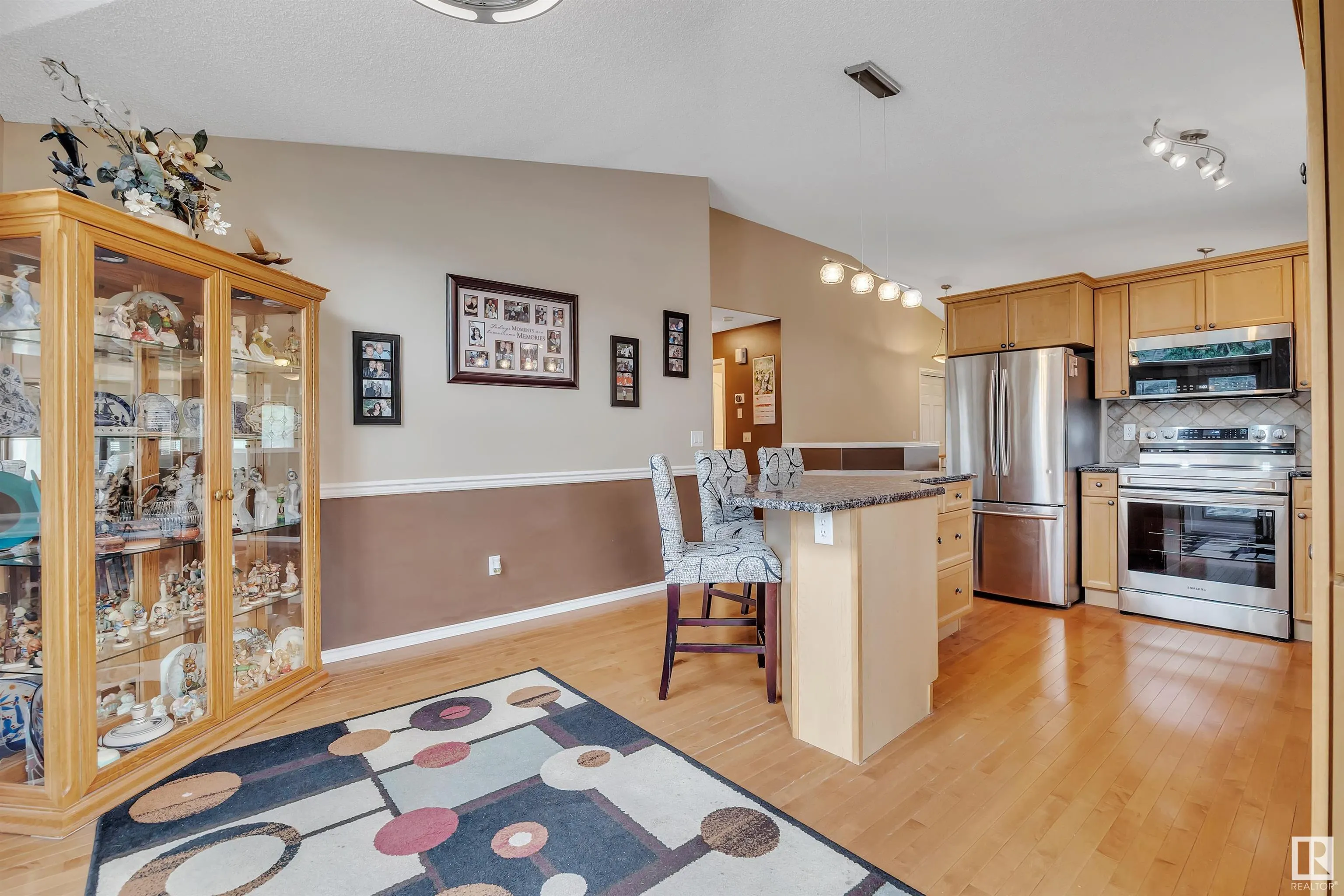 102 BRIDGEPORT Crossing