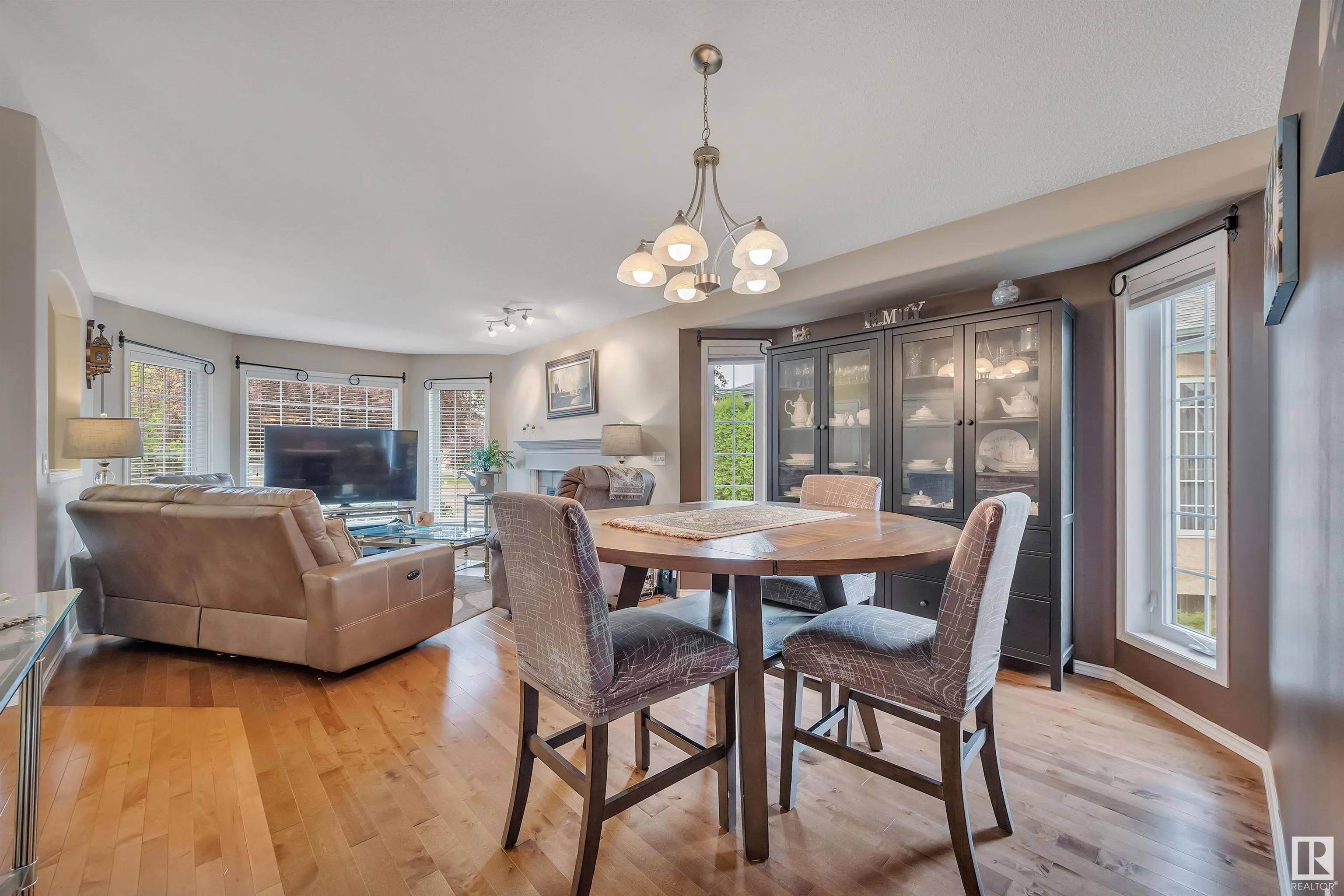 102 BRIDGEPORT Crossing