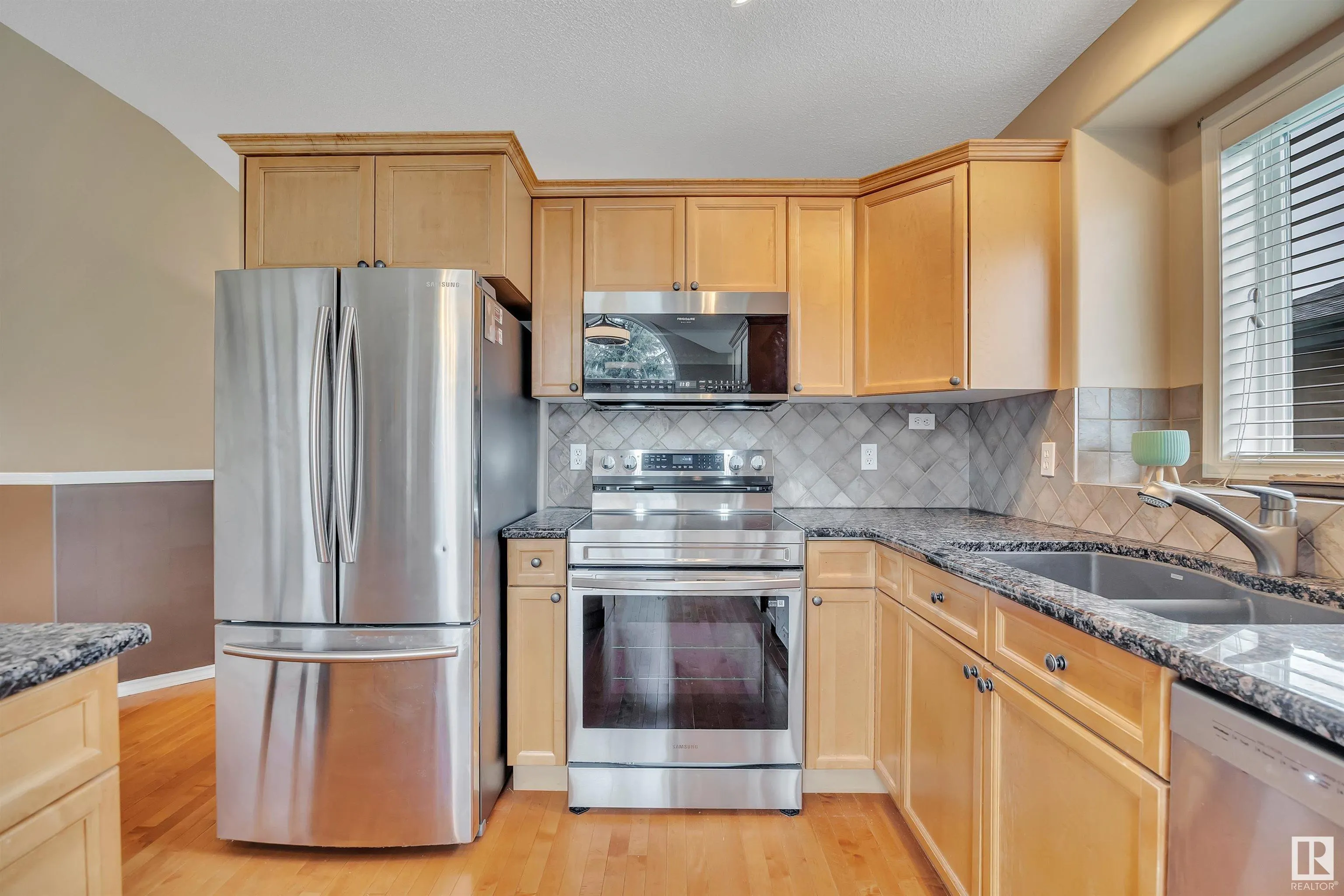 102 BRIDGEPORT Crossing