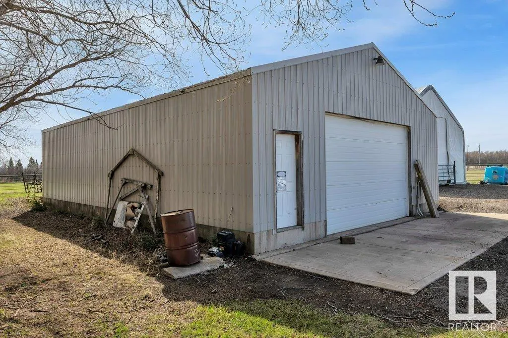 464015 Range Road 234