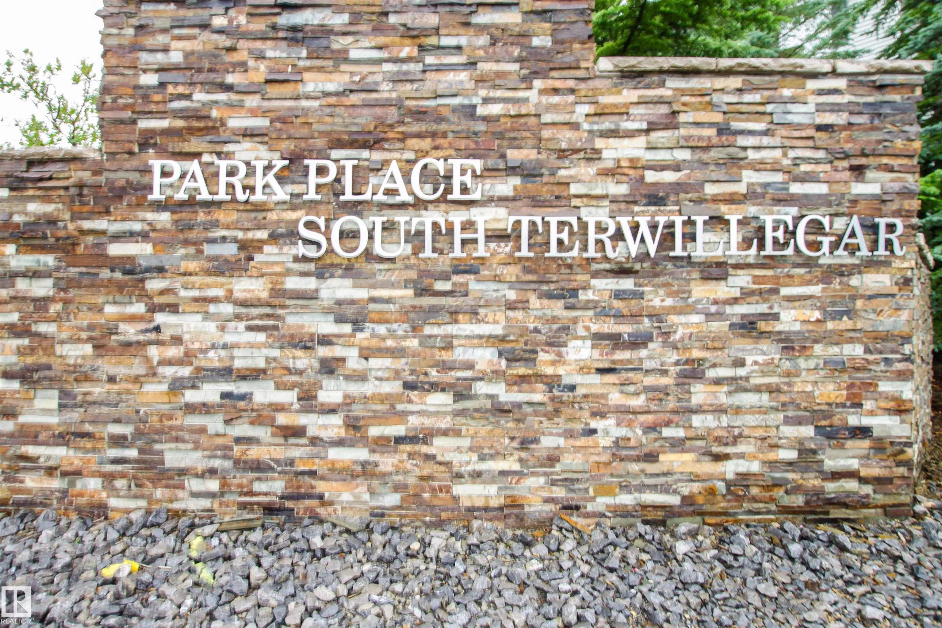 7327 SOUTH TERWILLEGAR Drive