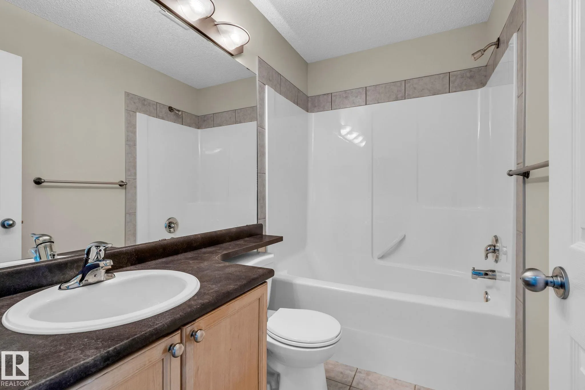 130 CHAMPLAIN Place
