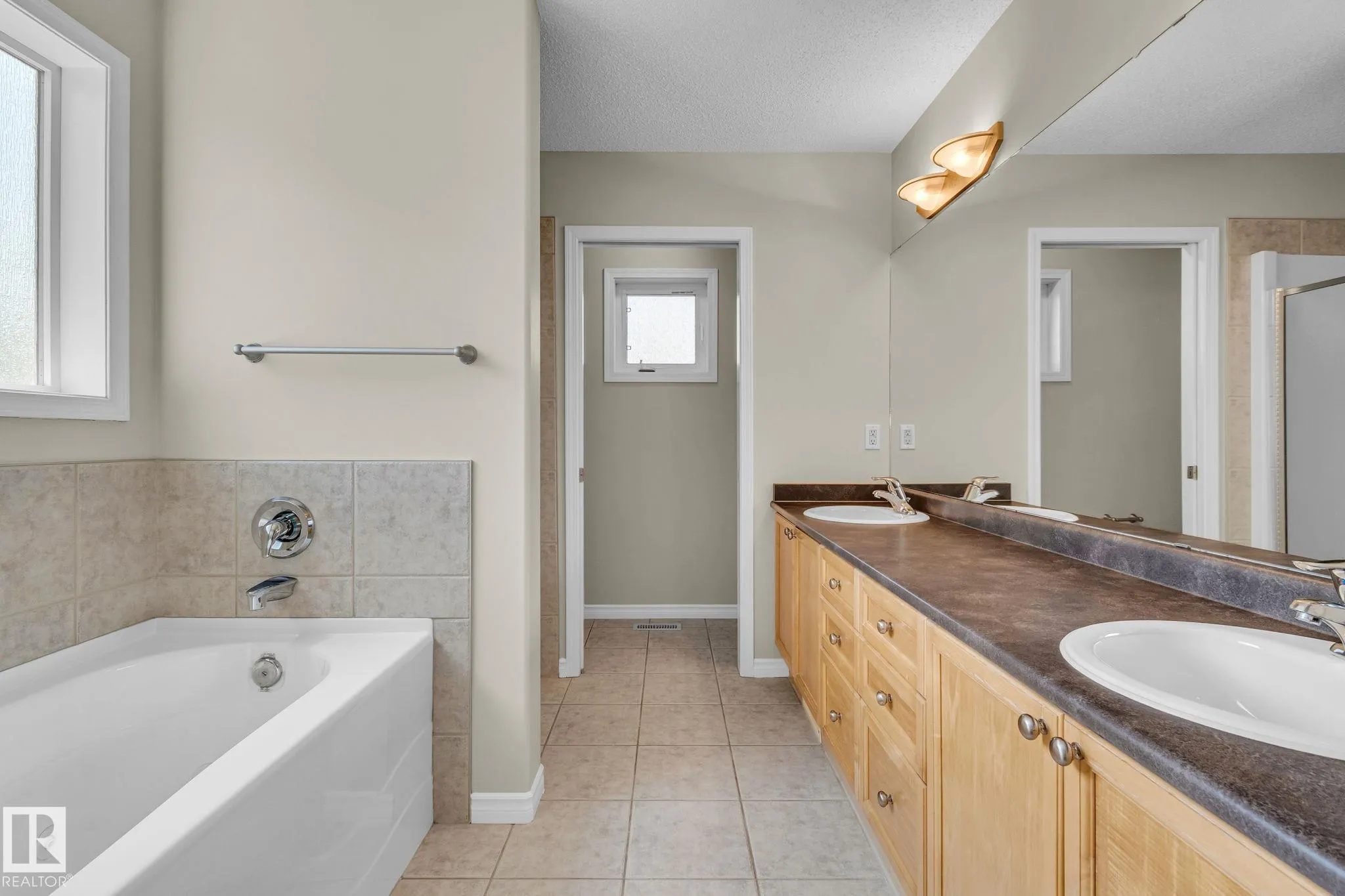 130 CHAMPLAIN Place