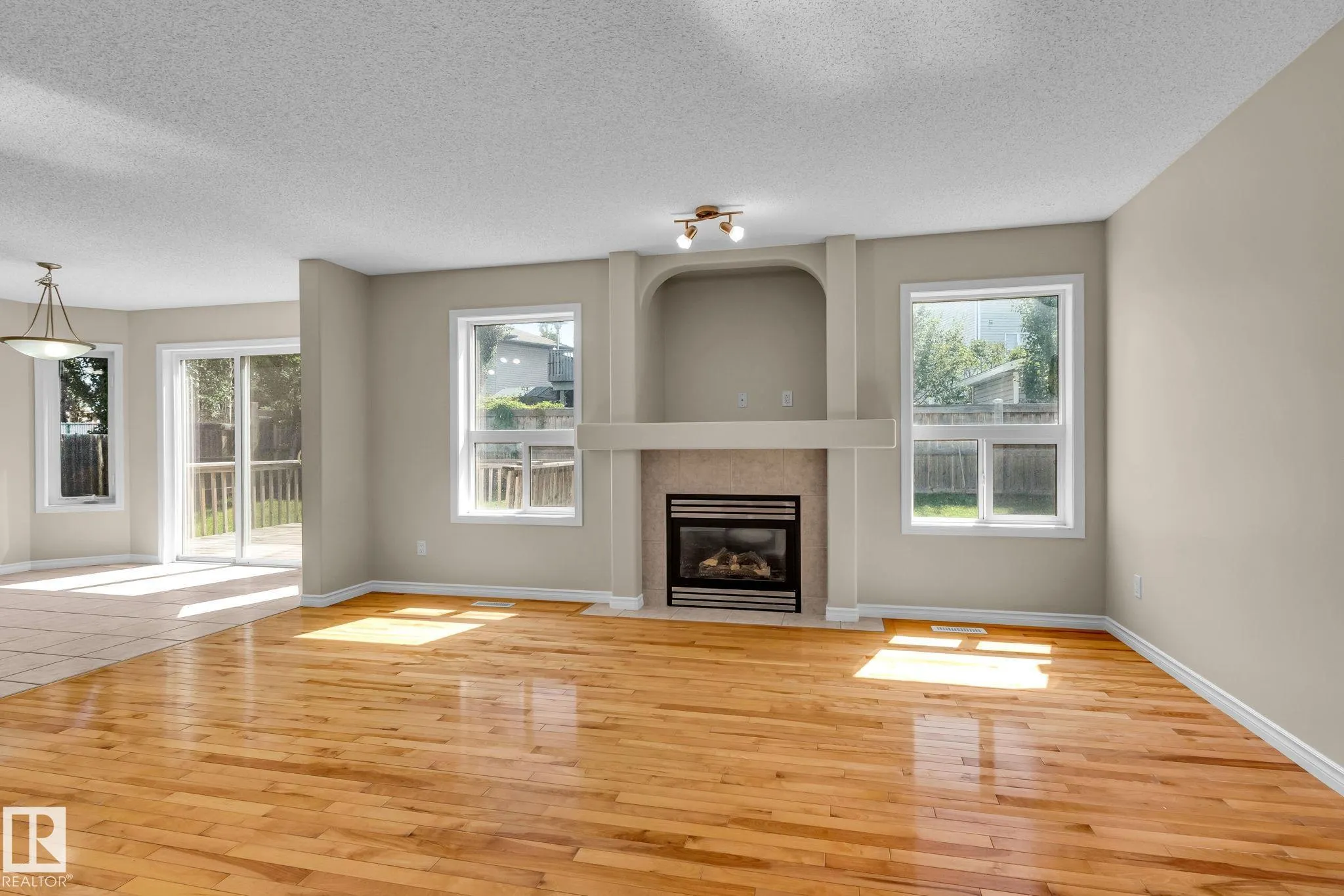 130 CHAMPLAIN Place