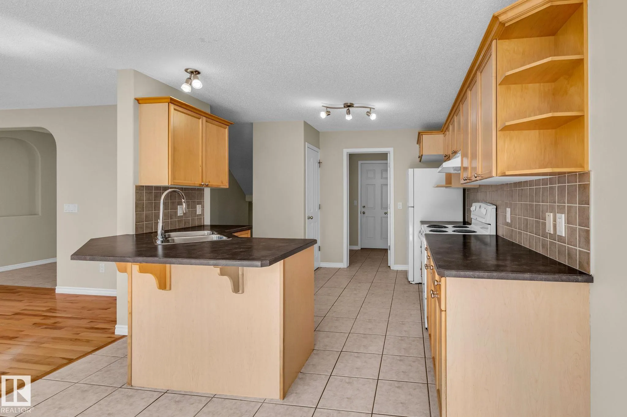 130 CHAMPLAIN Place